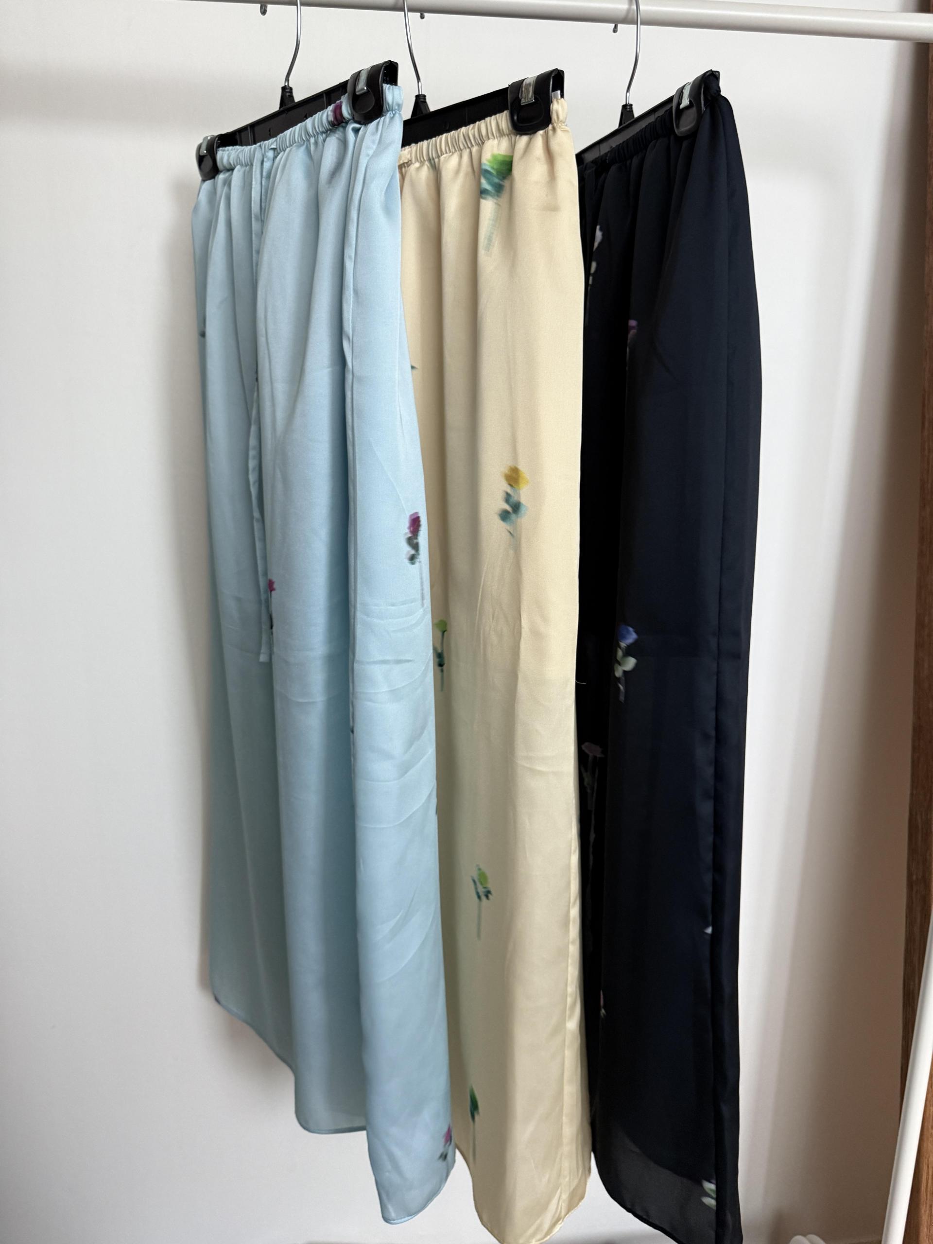 megan flower skirt (sky blue/black/yellow)