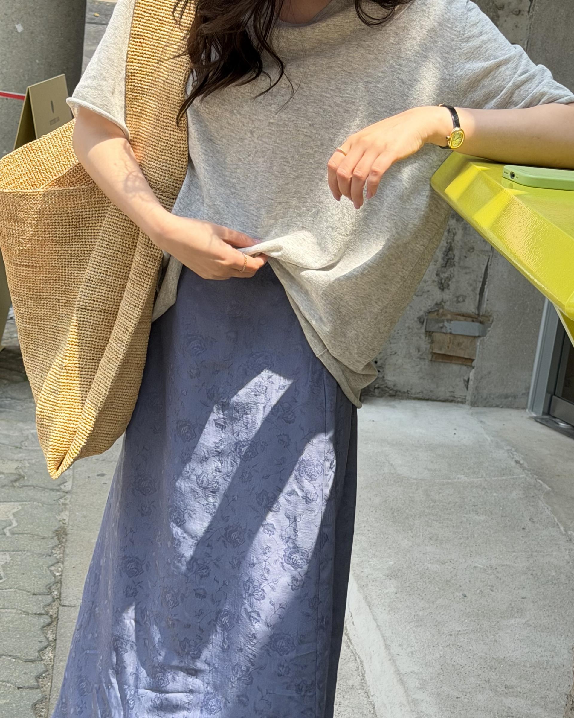 calm v-neck knit (grey/cream)