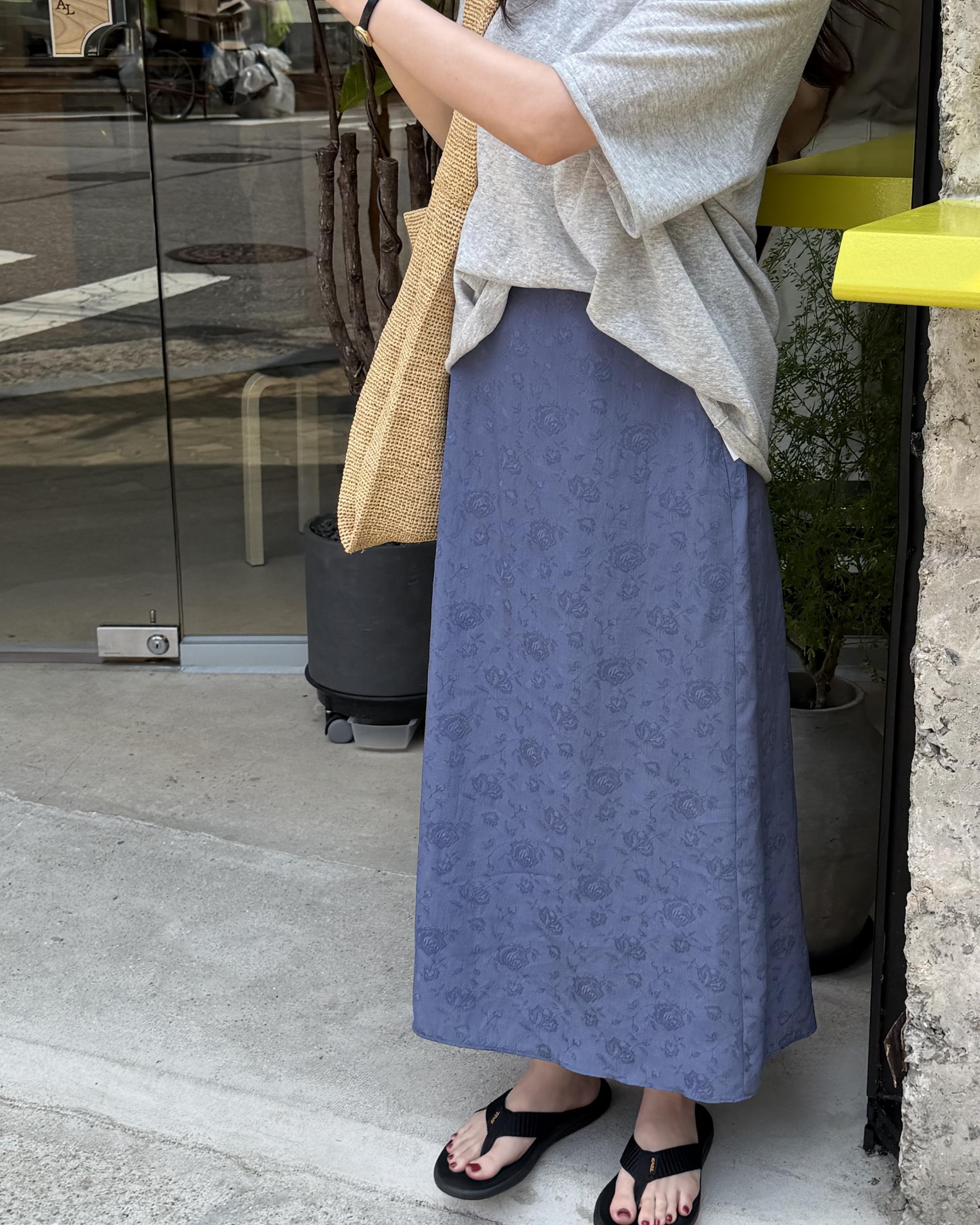calm v-neck knit (grey/cream)