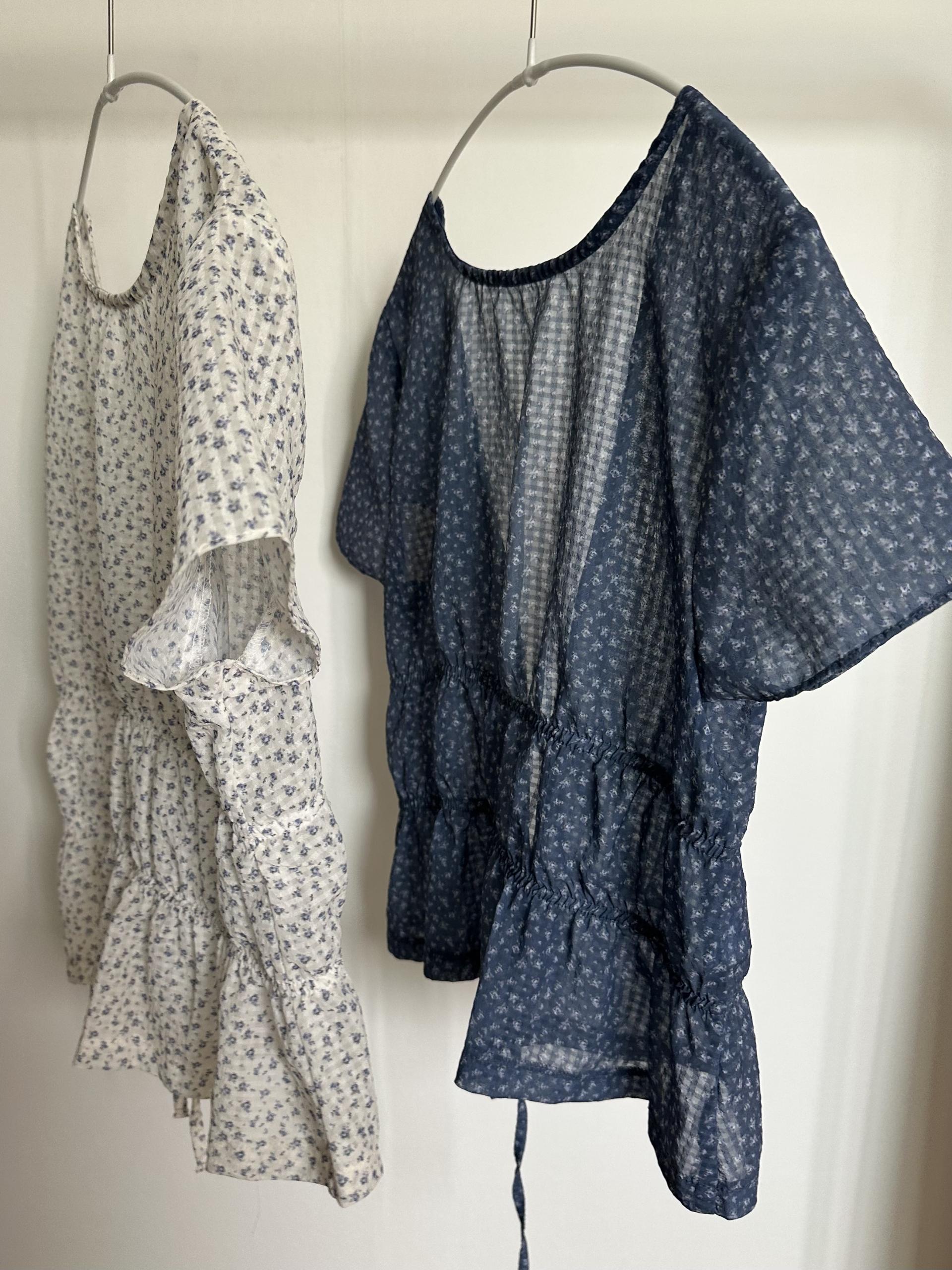 molly flower blouse (cream/navy)