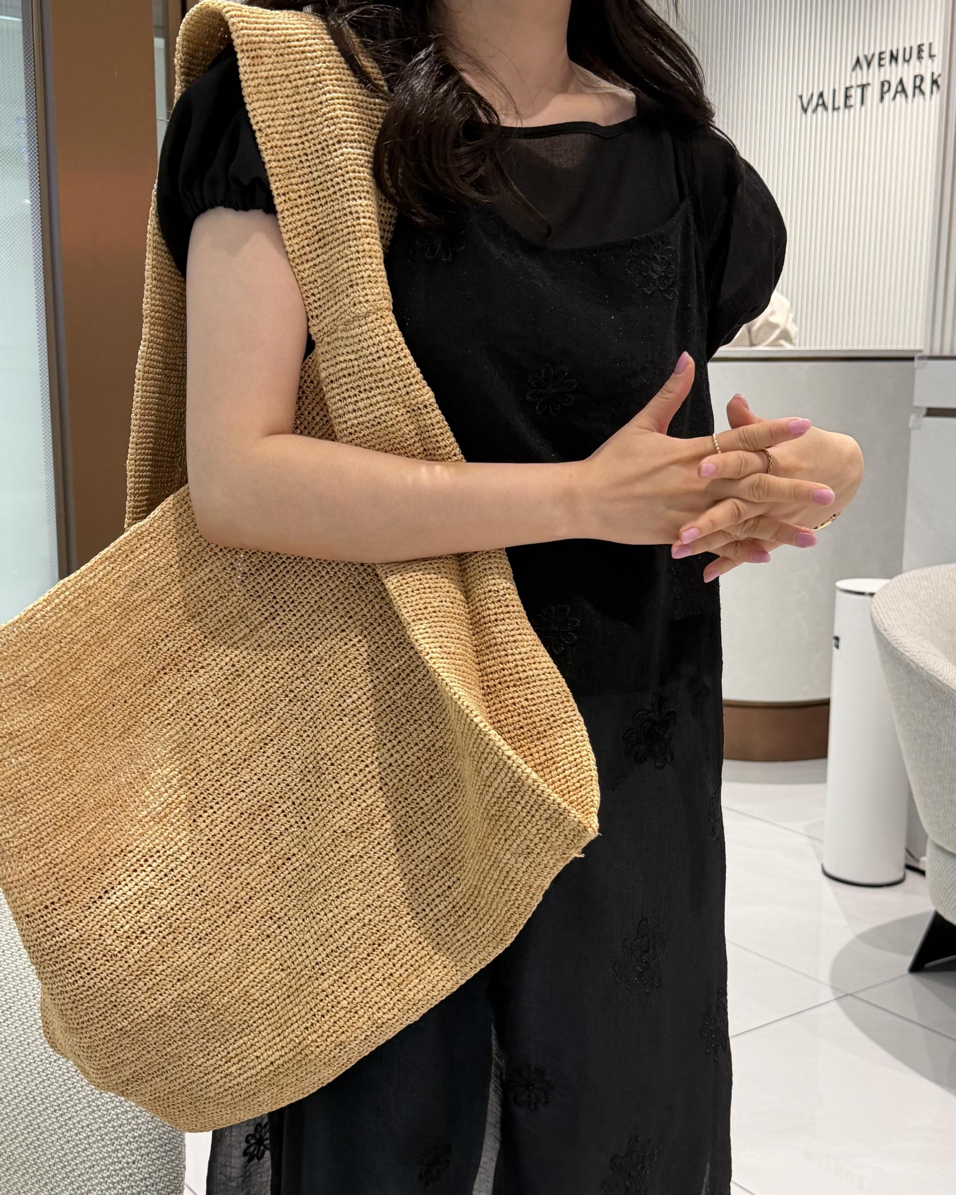 square blouse (white/brown/black)