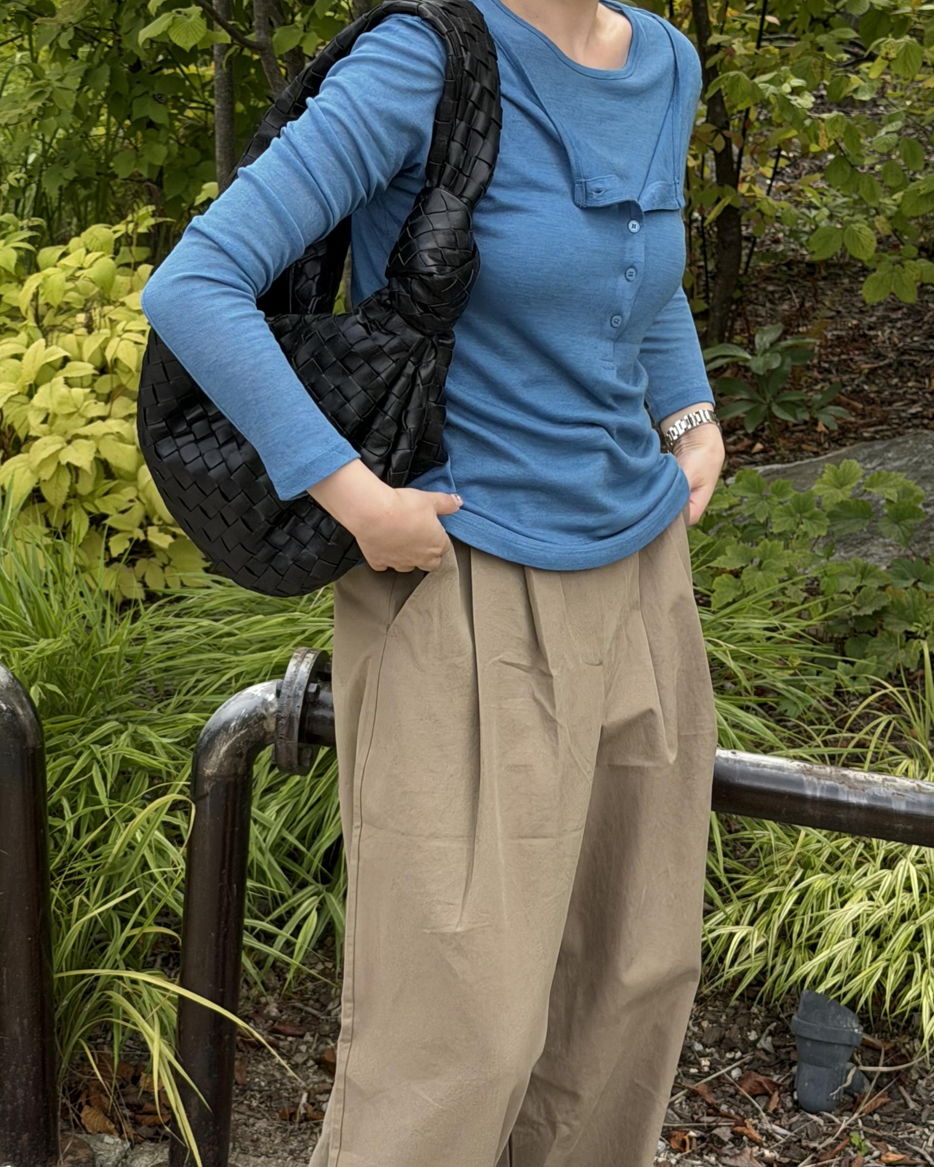 slim button layered top (purple/blue)