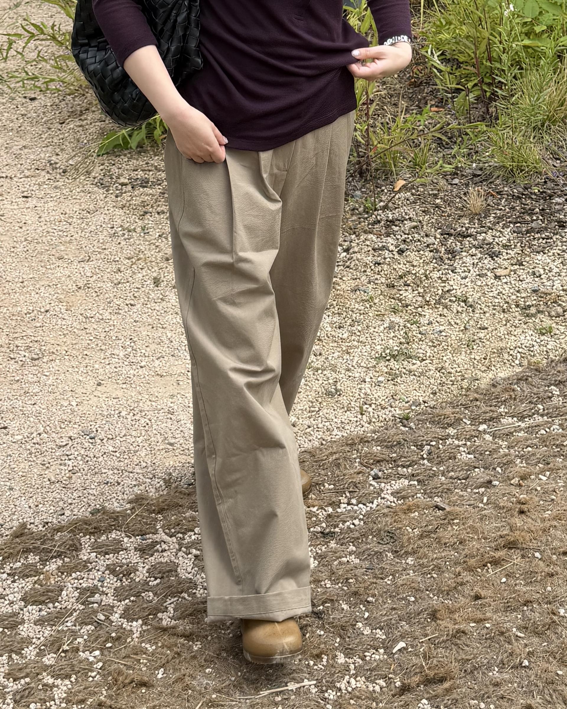 cotton pintuck pants (navy/cream/khaki)