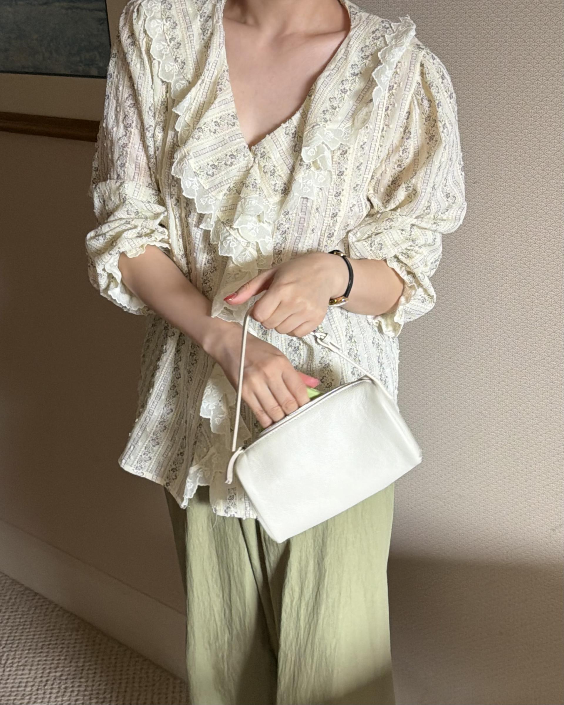 cottage ruffle lace blouse (flower)