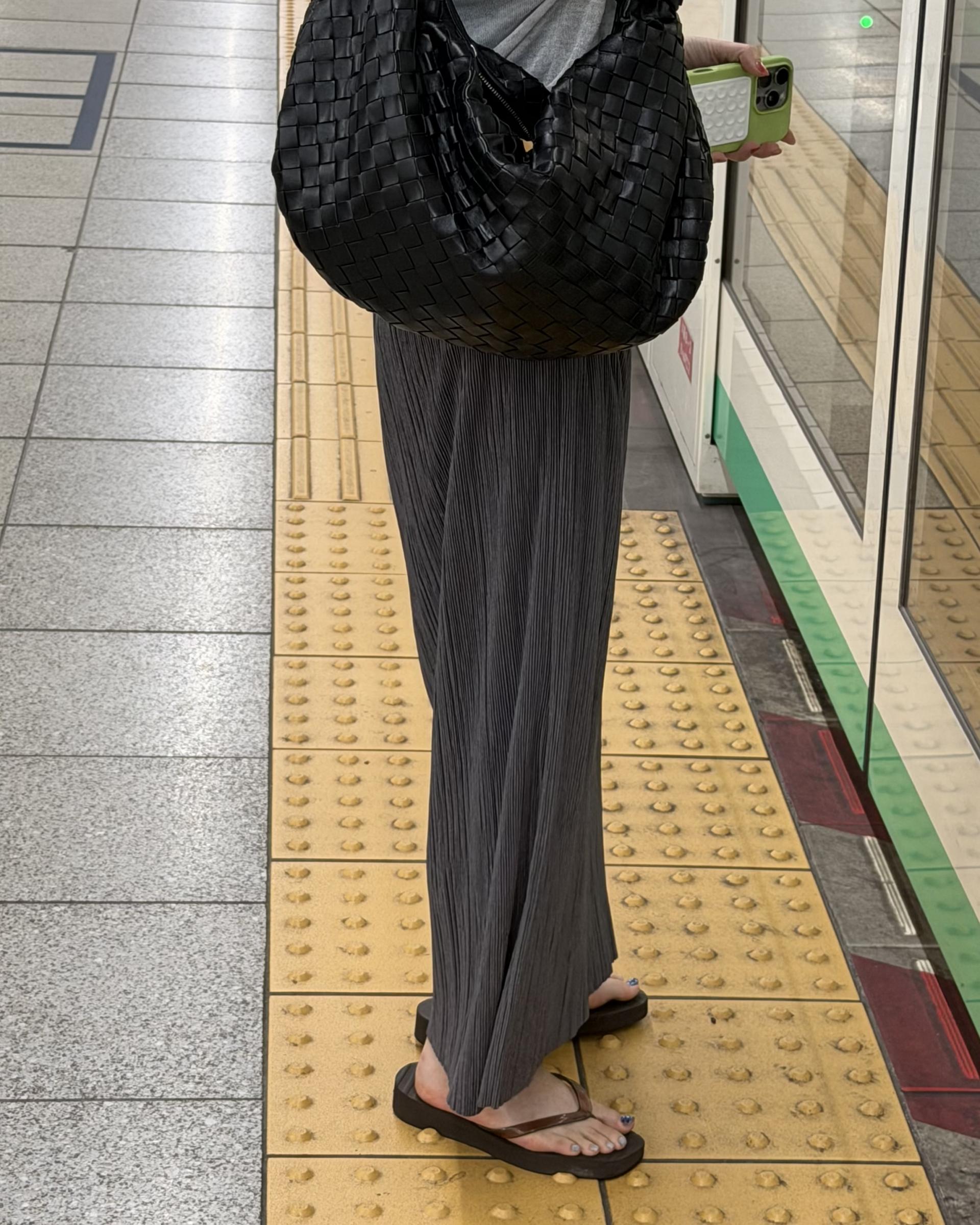 <made> penne skirt (charcoal grey)