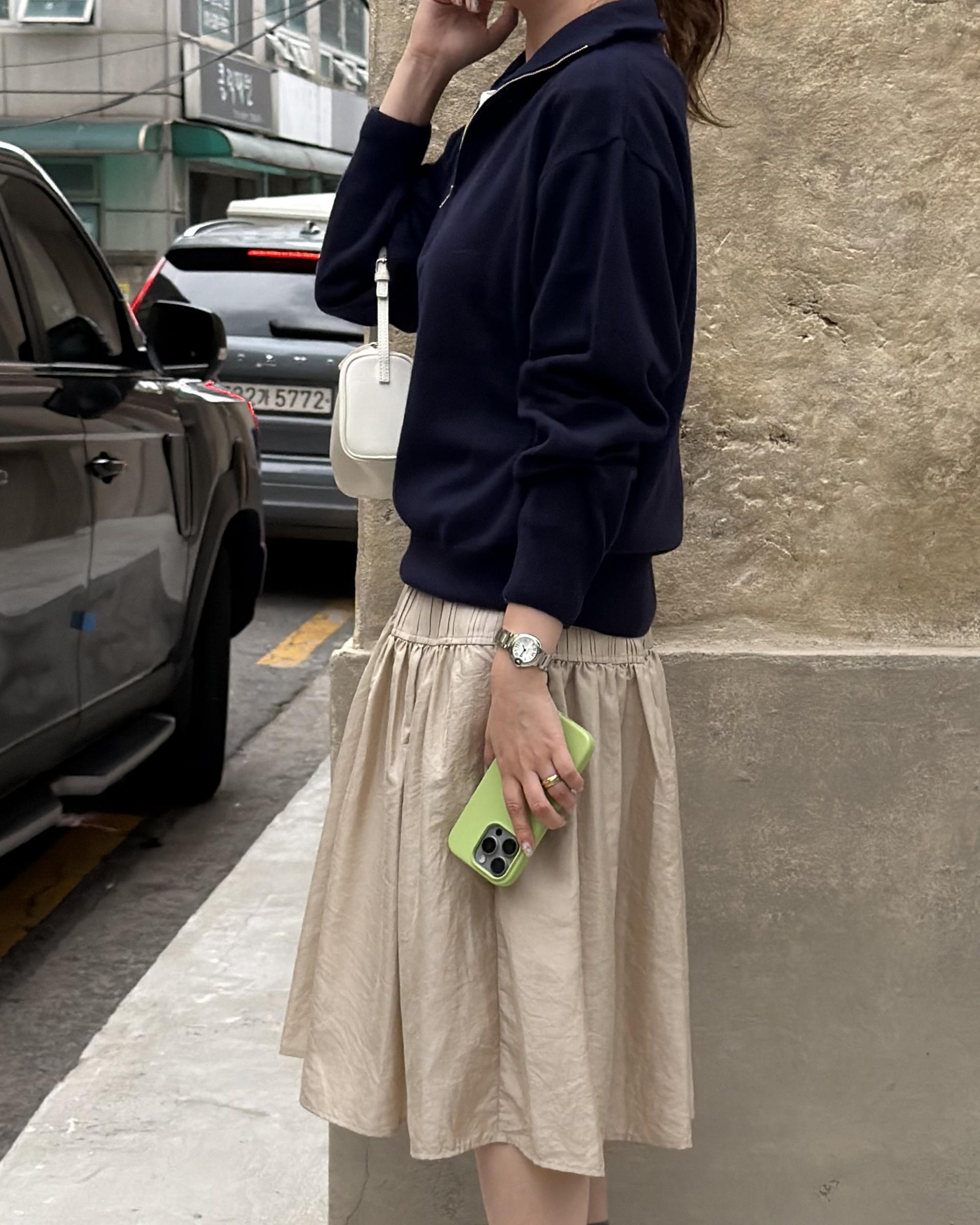 marge pintuck skirt (milk beige/charcoal)