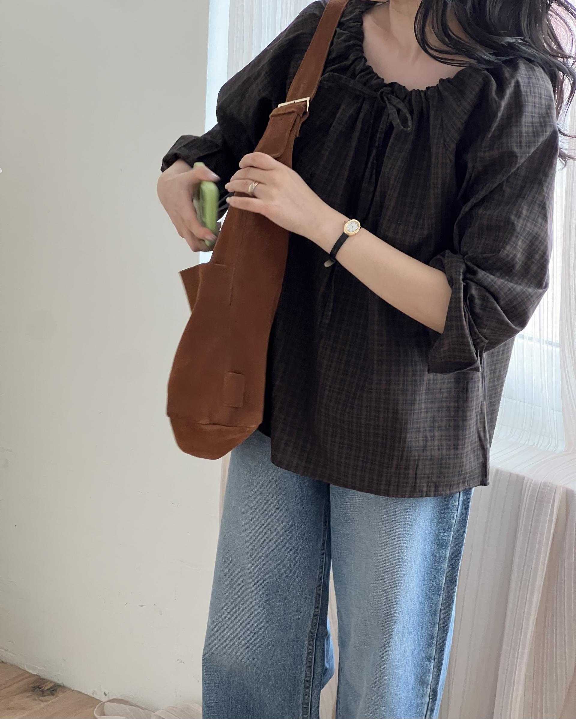 aman check blouse (brown)