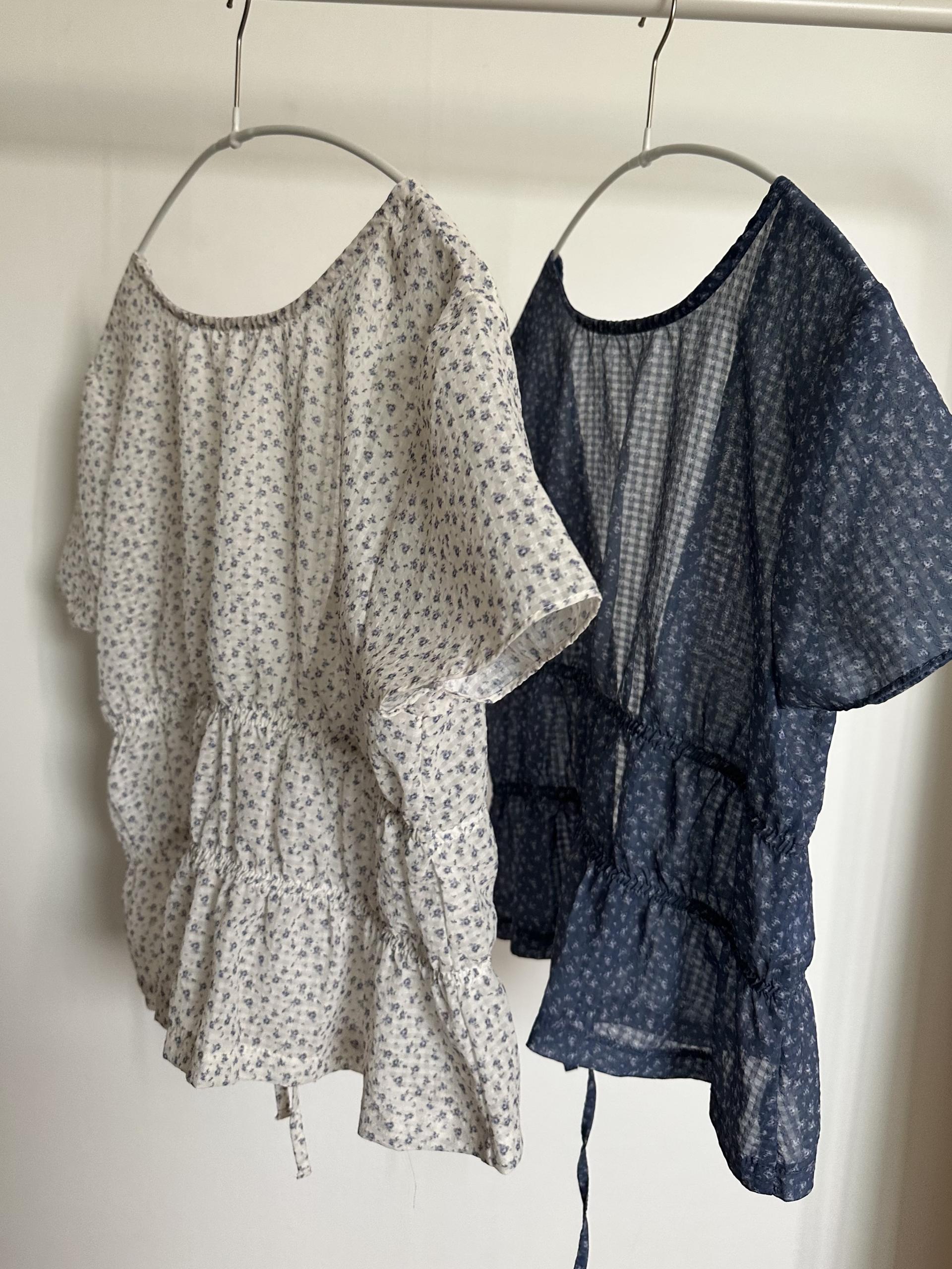 molly flower blouse (cream/navy)