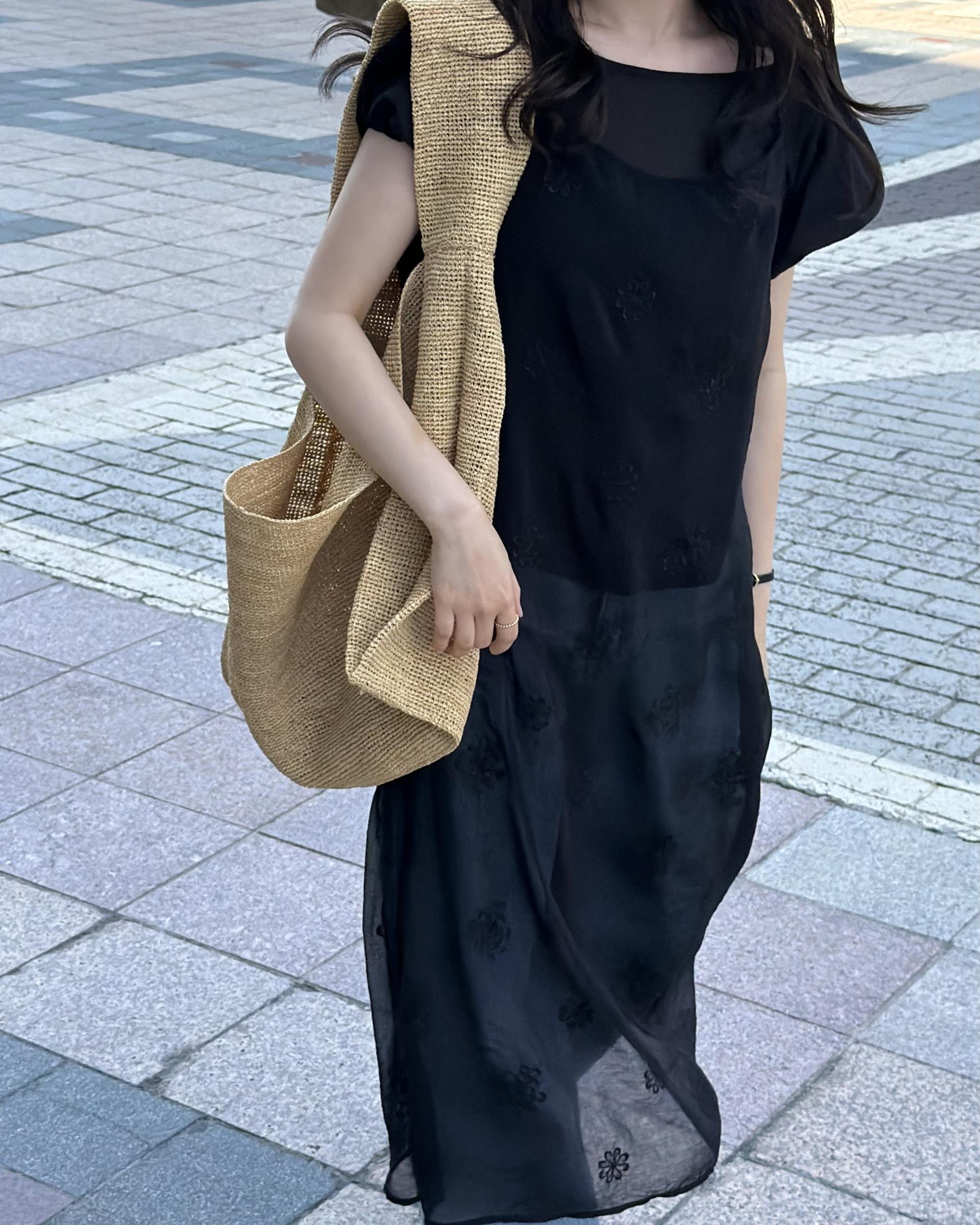 square blouse (white/brown/black)