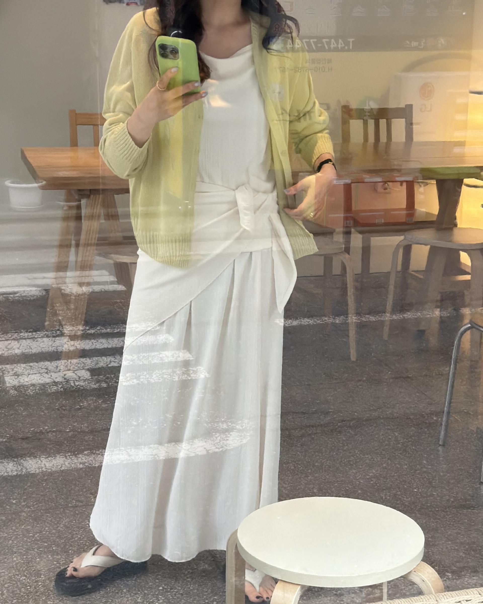 noodle skit (cream/black)