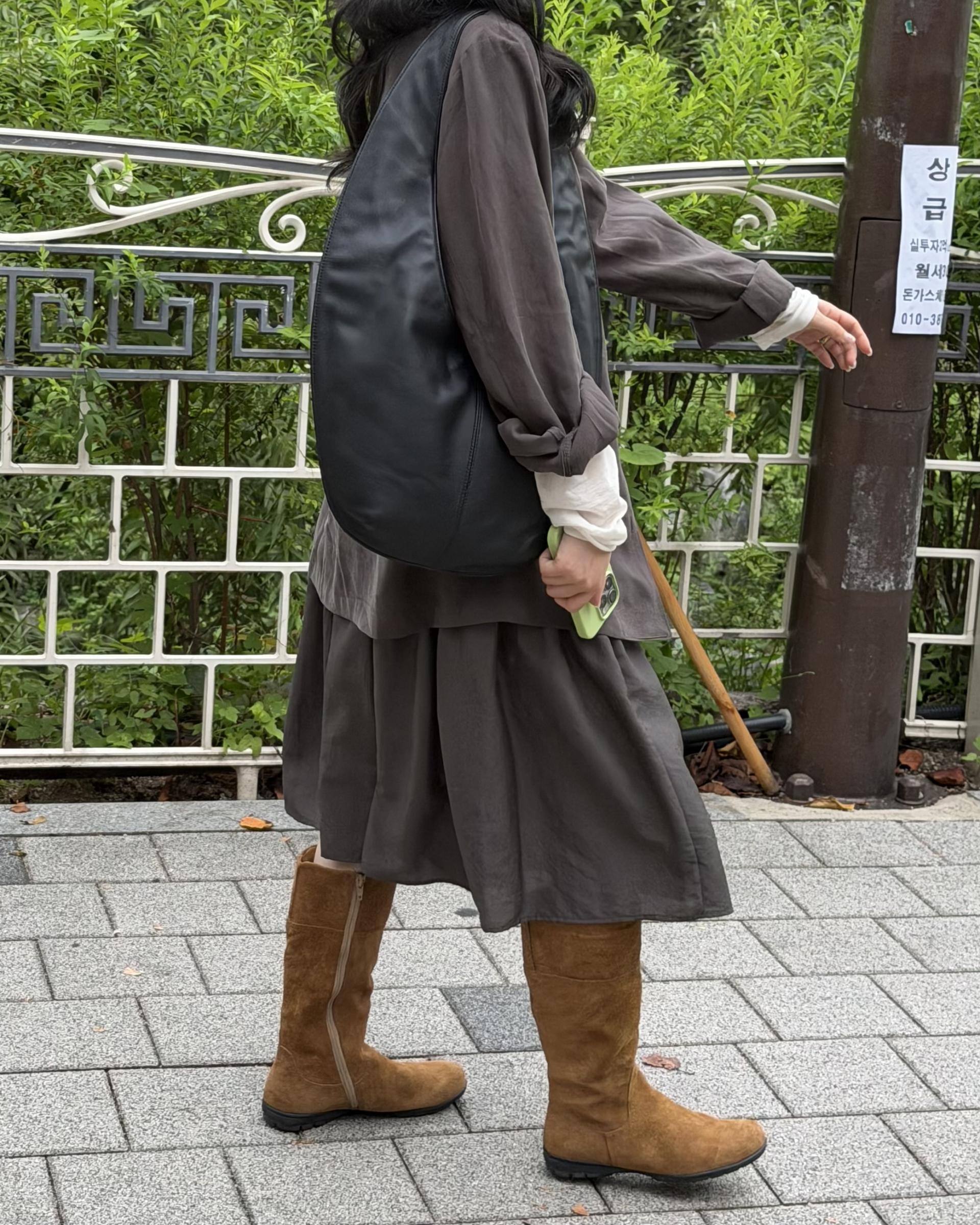 marge pintuck skirt (milk beige/charcoal)