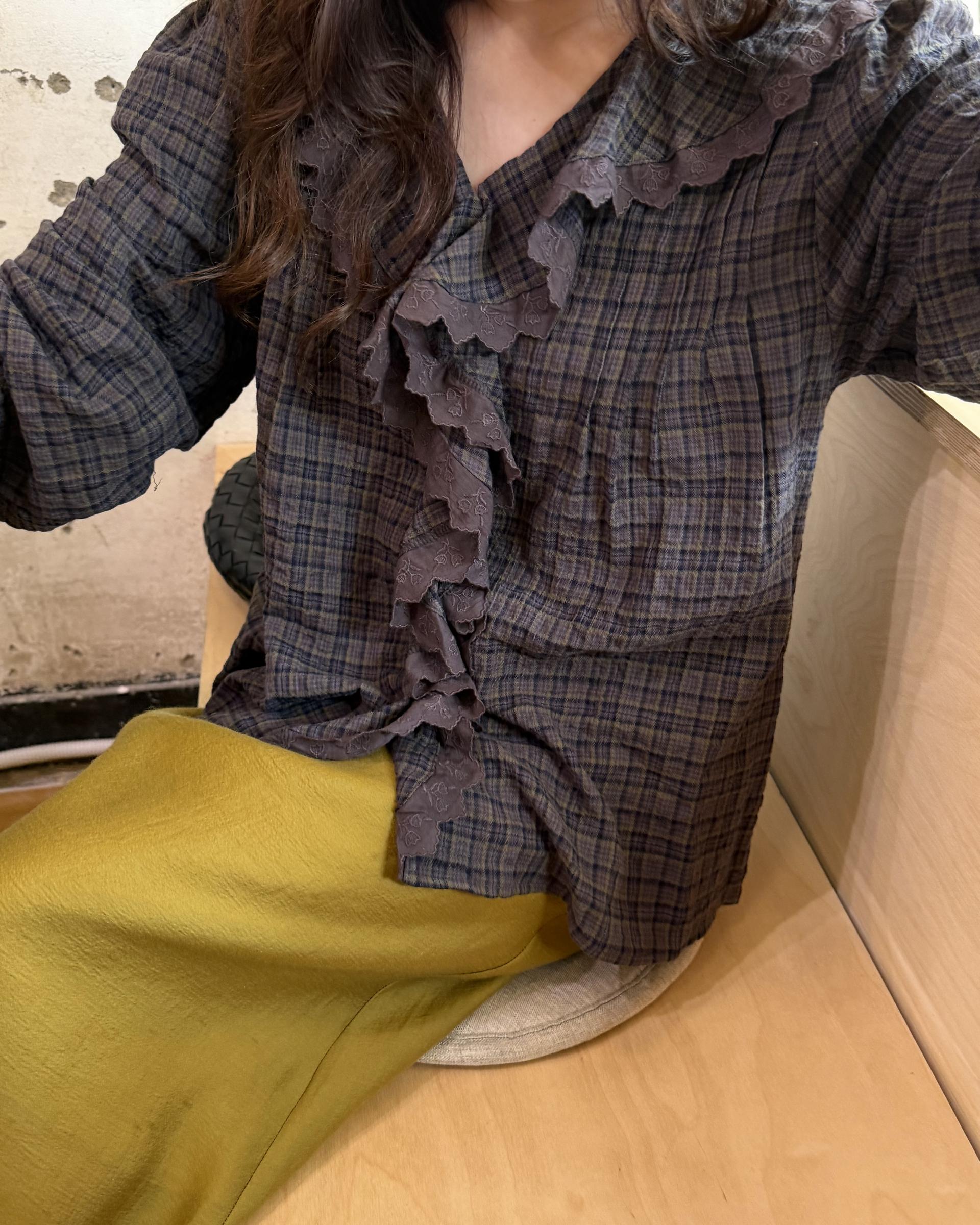cottage ruffle lace blouse (white/check)