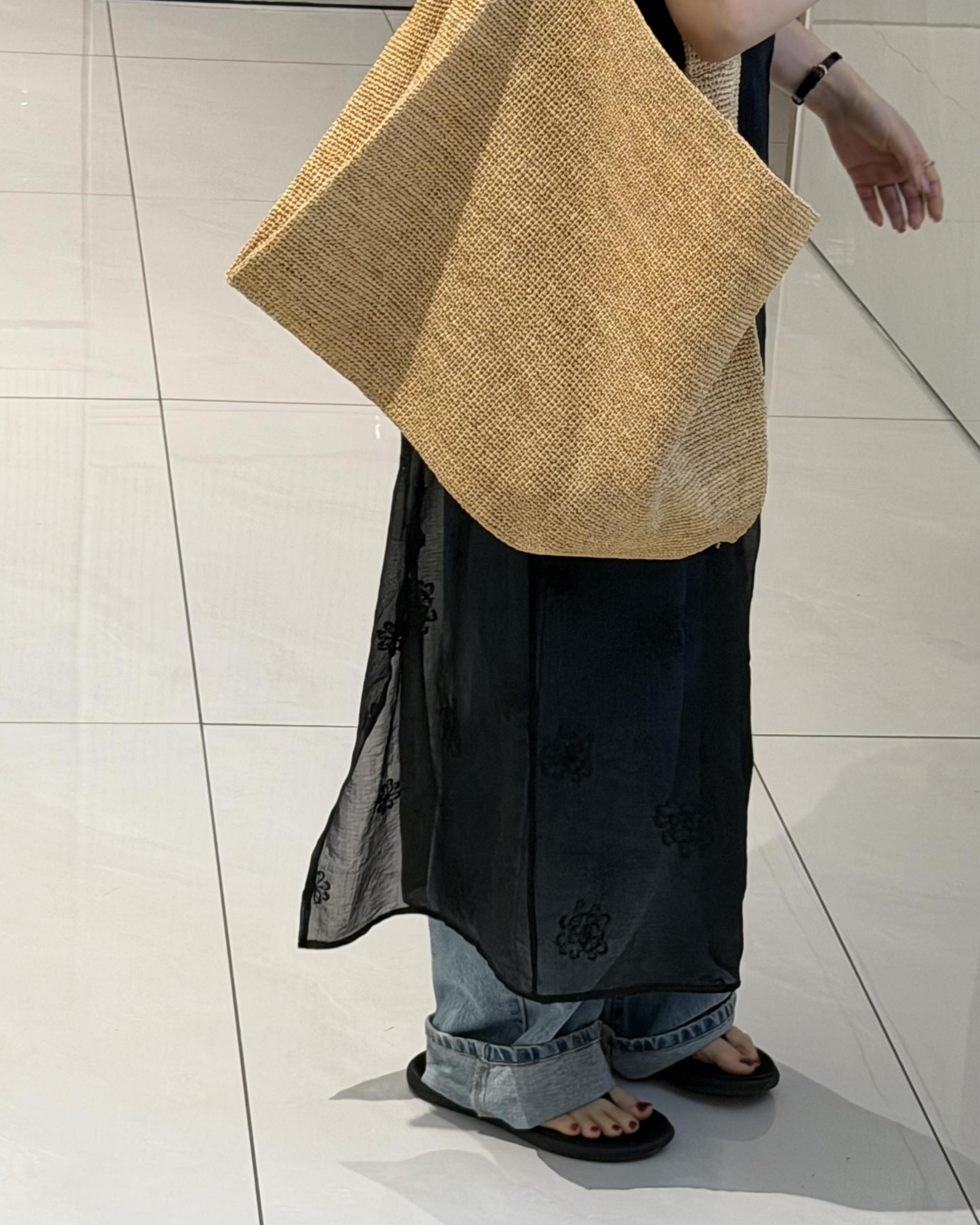 square blouse (white/brown/black)