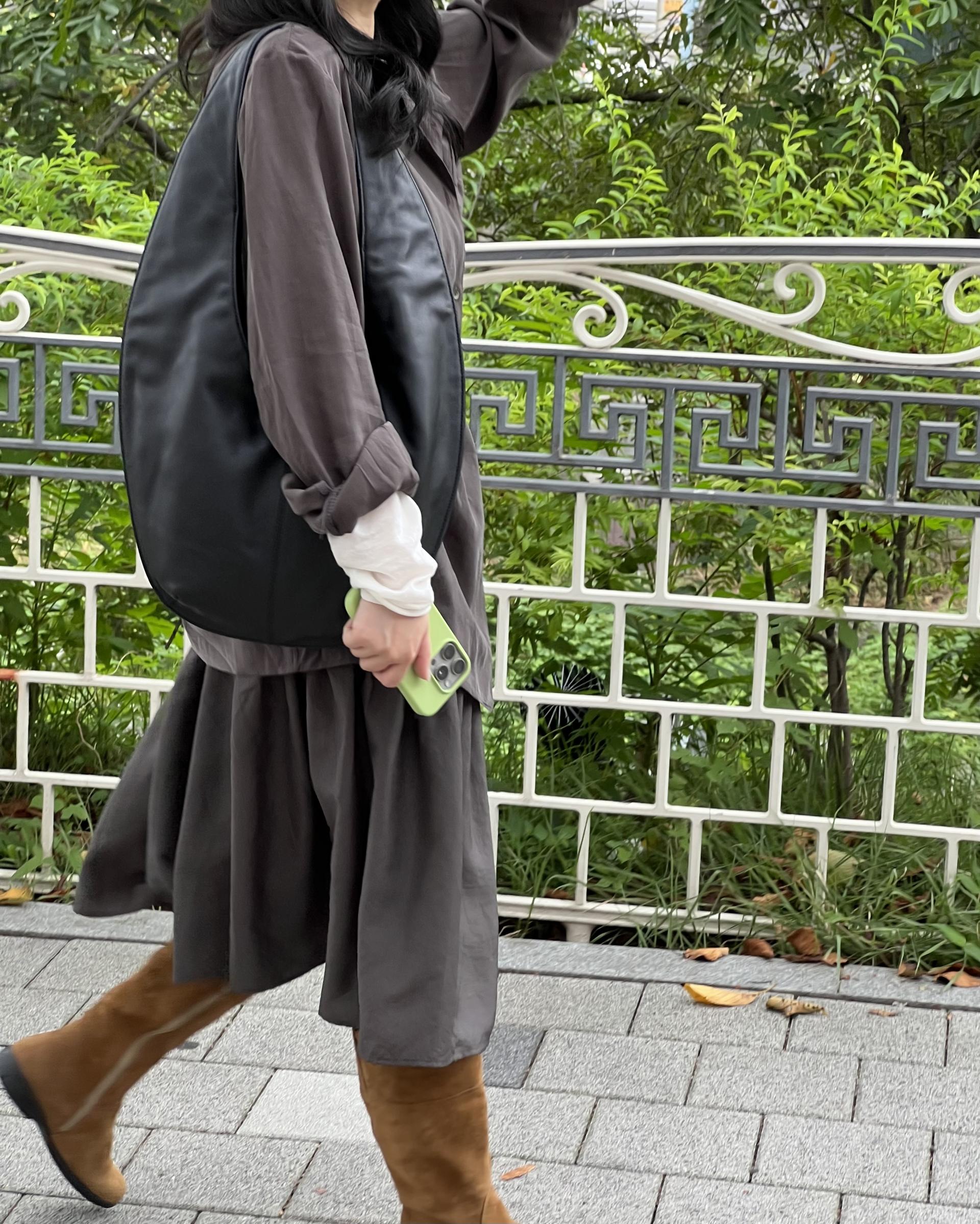 marge pintuck skirt (milk beige/charcoal)