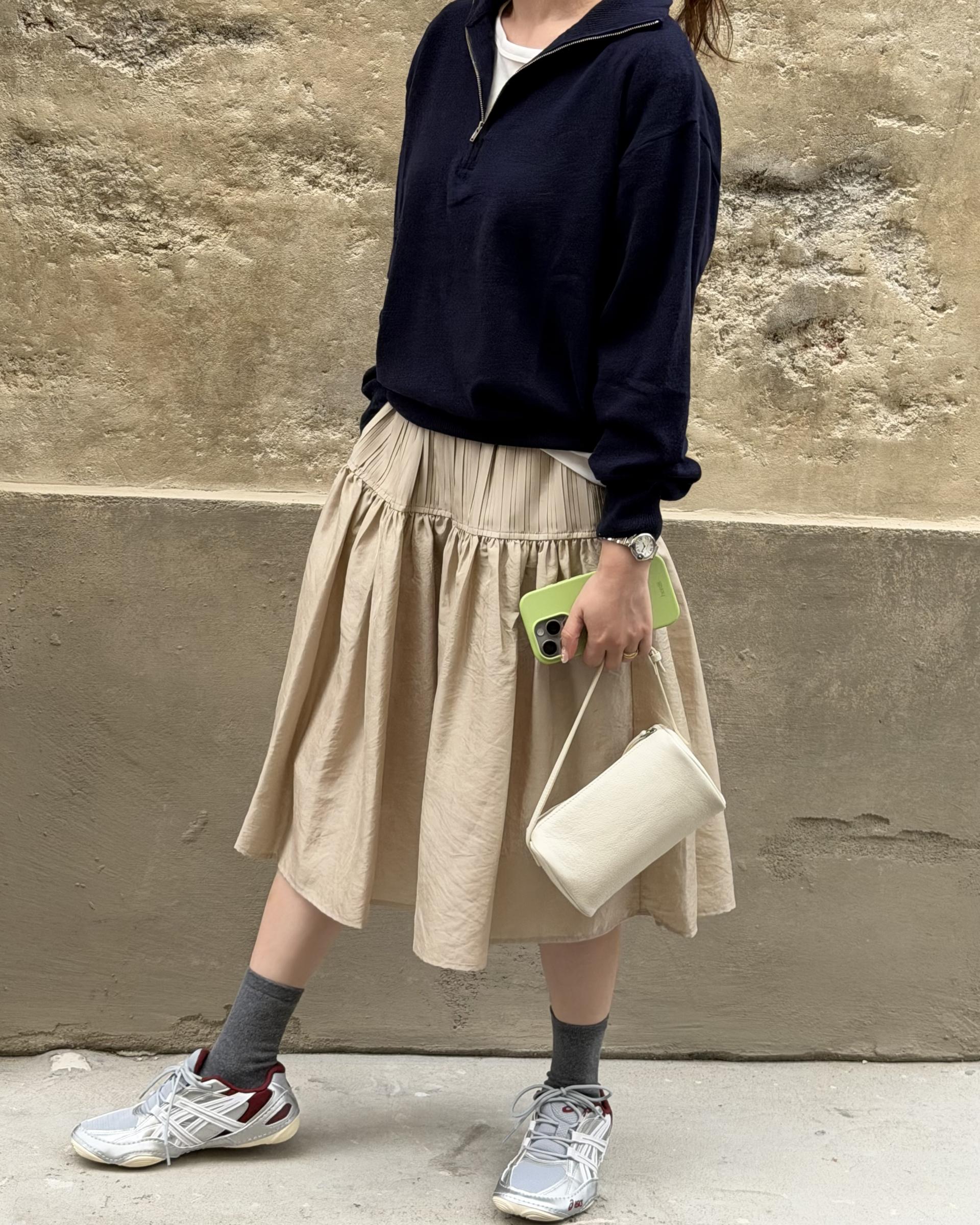 marge pintuck skirt (milk beige/charcoal)