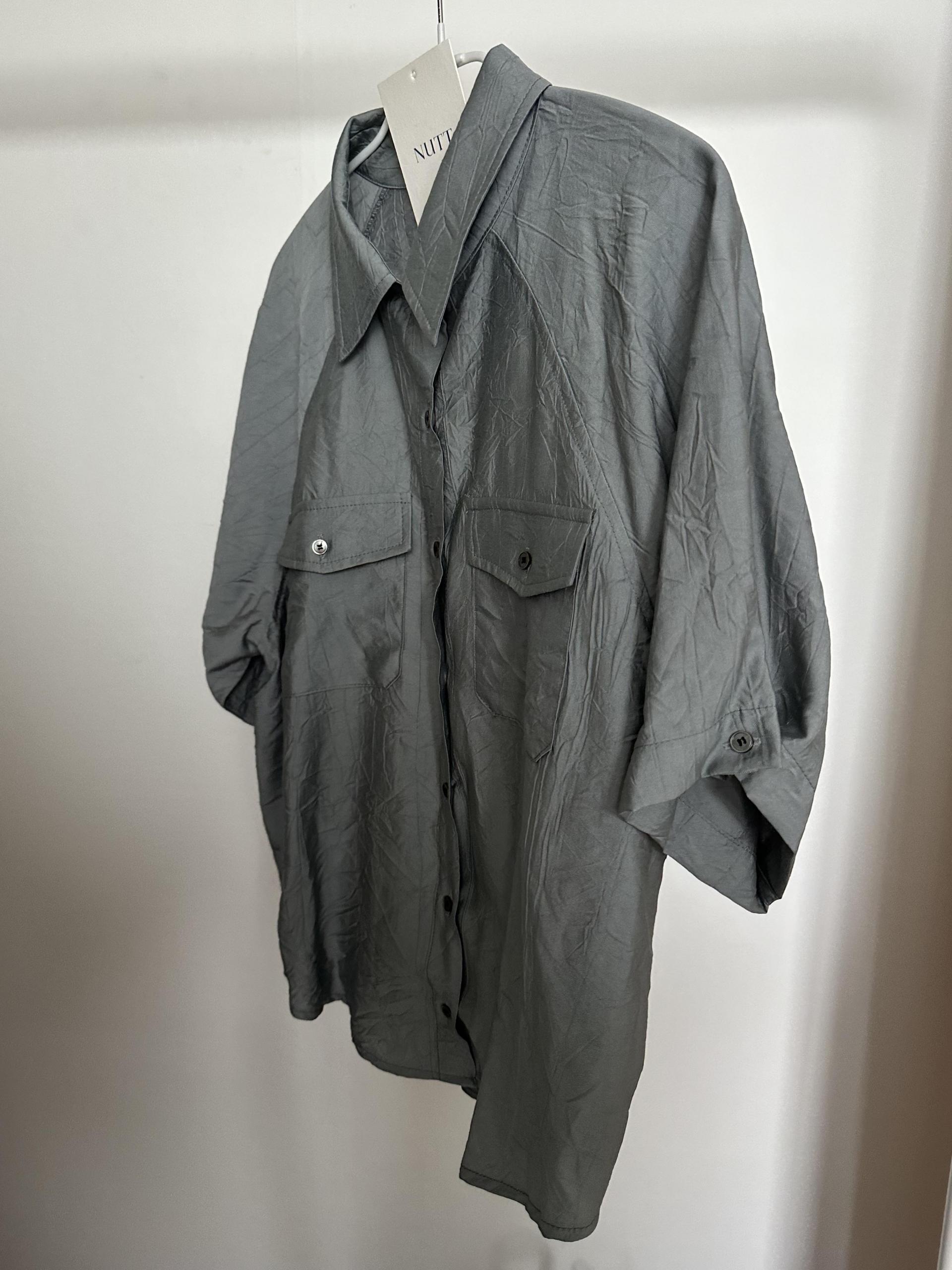 shell half shirt (cream/charcoal)