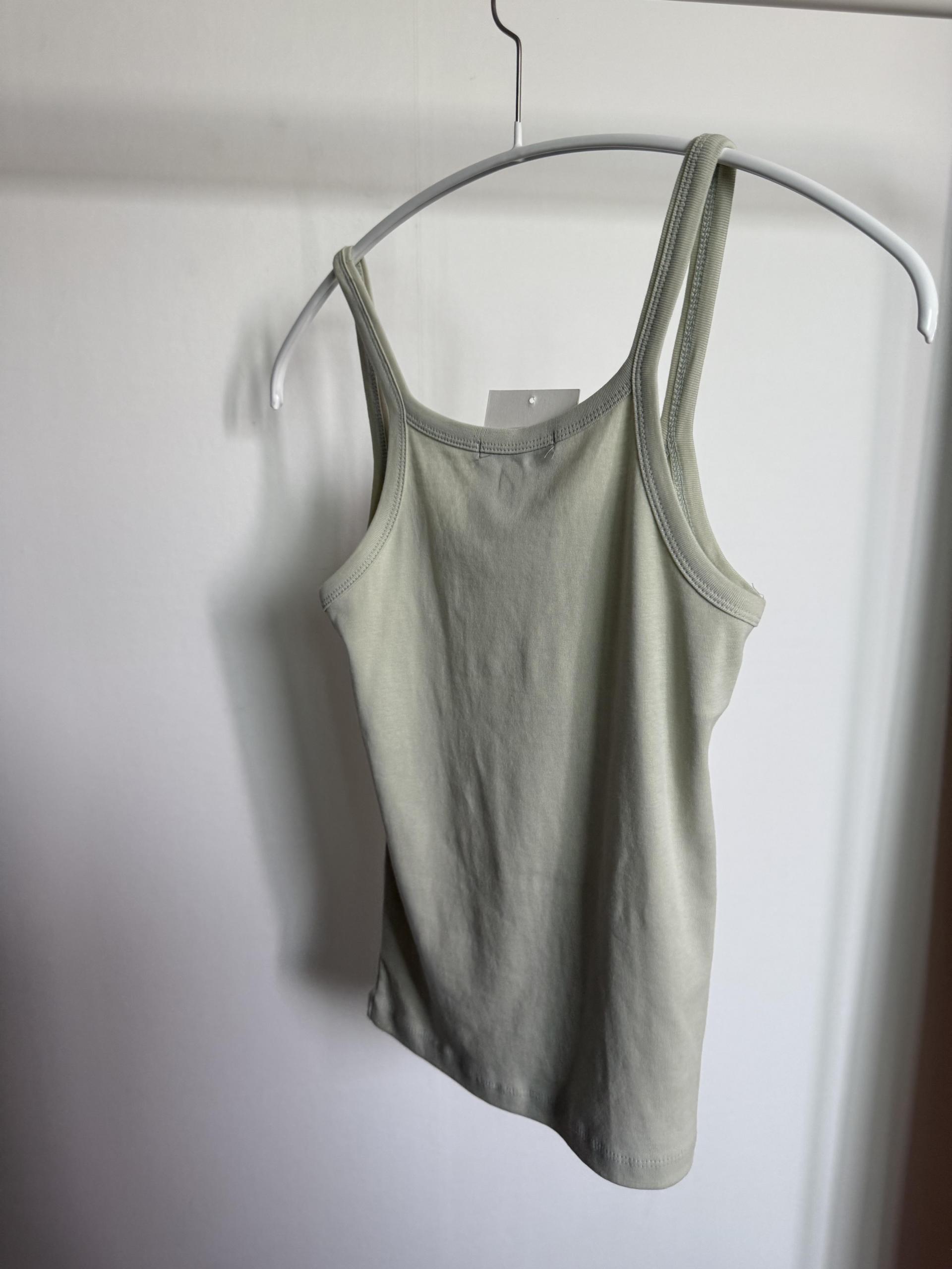 skin sleeveless