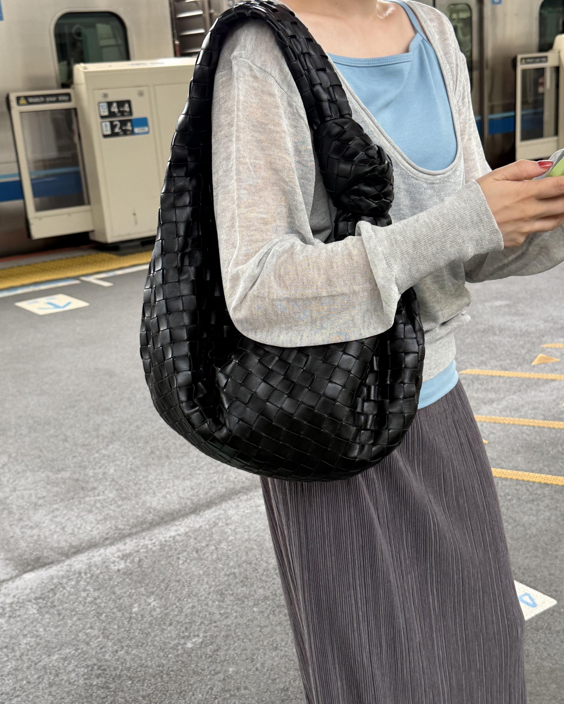 <made> penne skirt (charcoal grey)