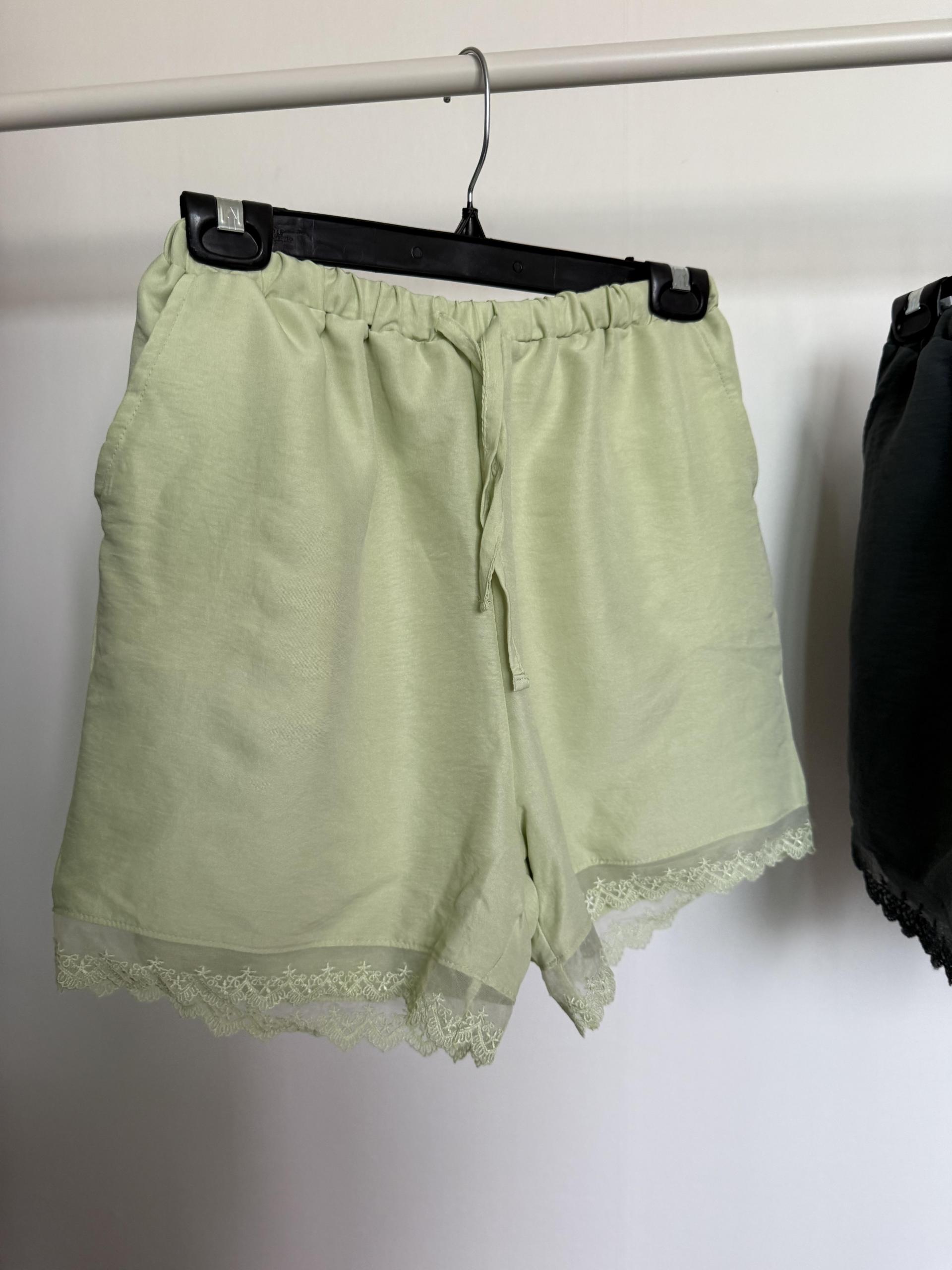 lagoon lace shorts (charcoal/melon/black)