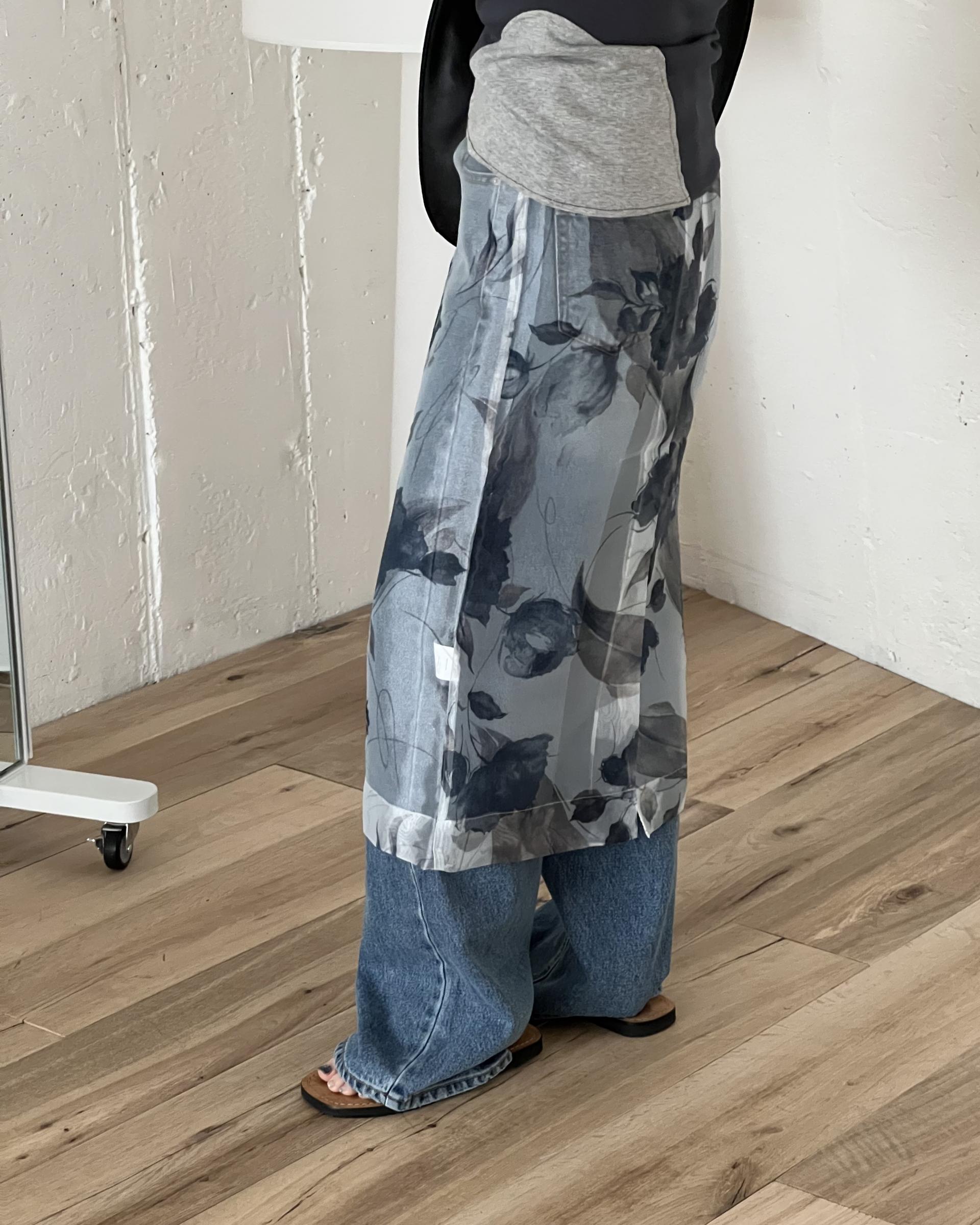 see layered skirt (grey/beige)