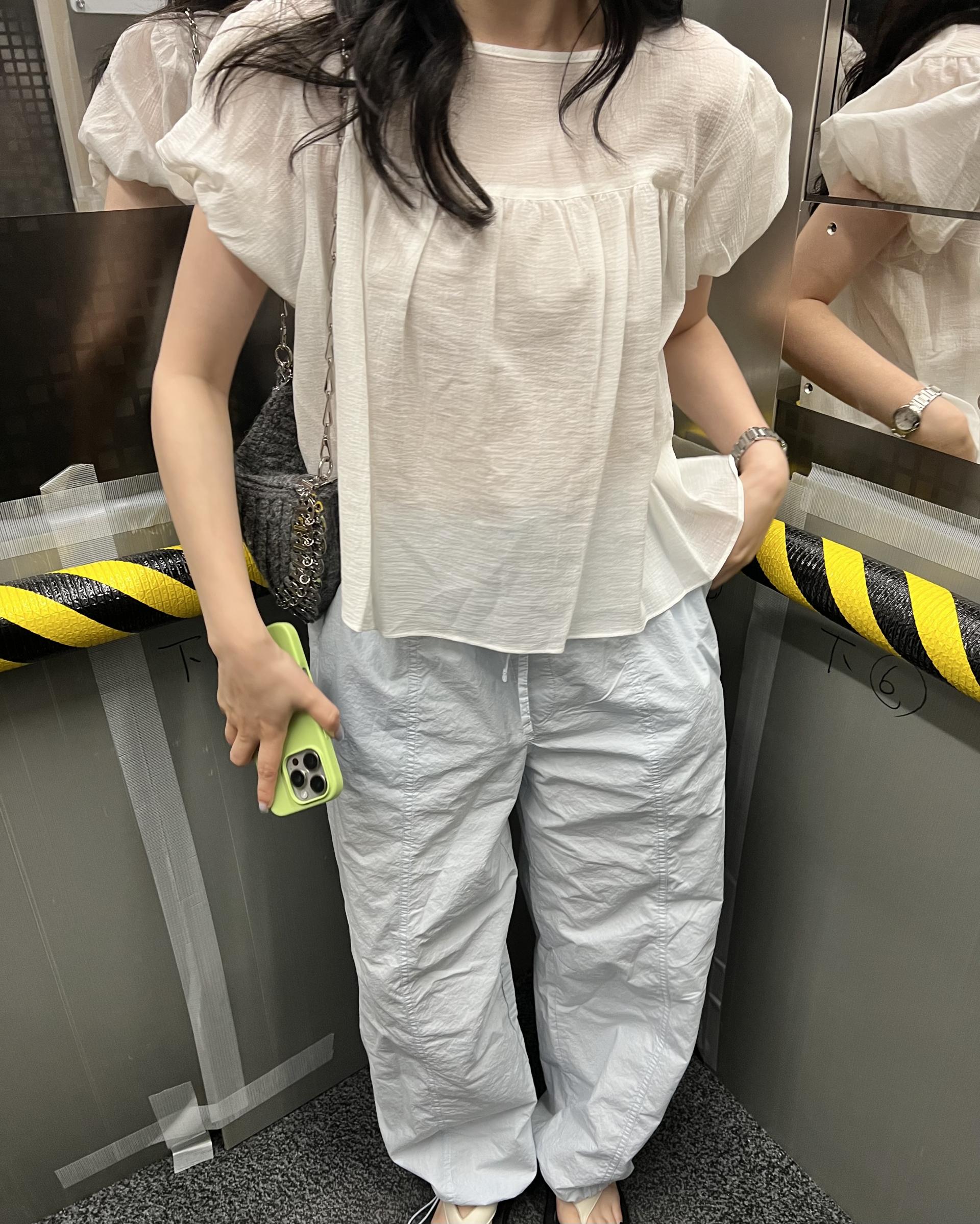 square blouse (white/brown/black)