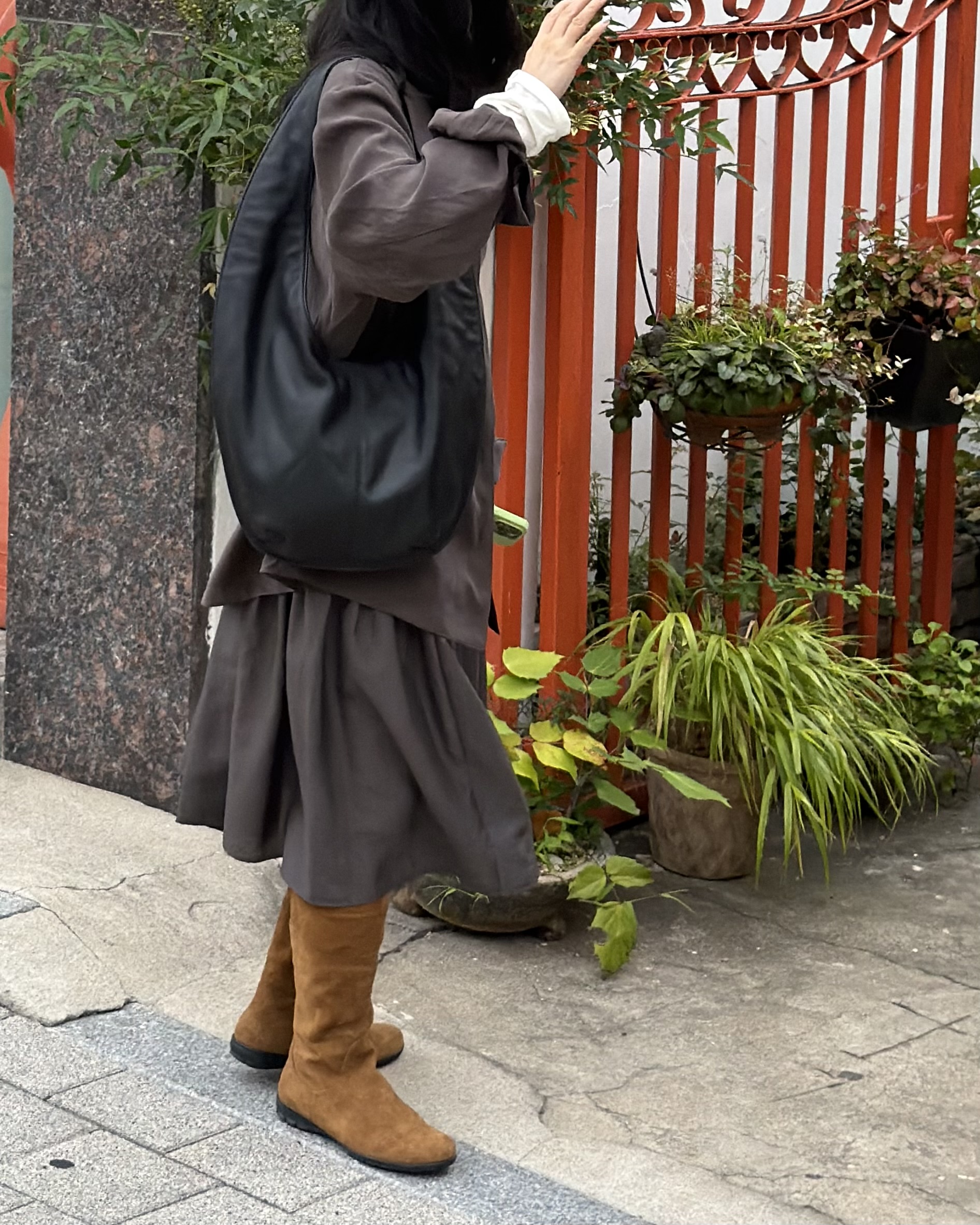 prim button blouse (brown)