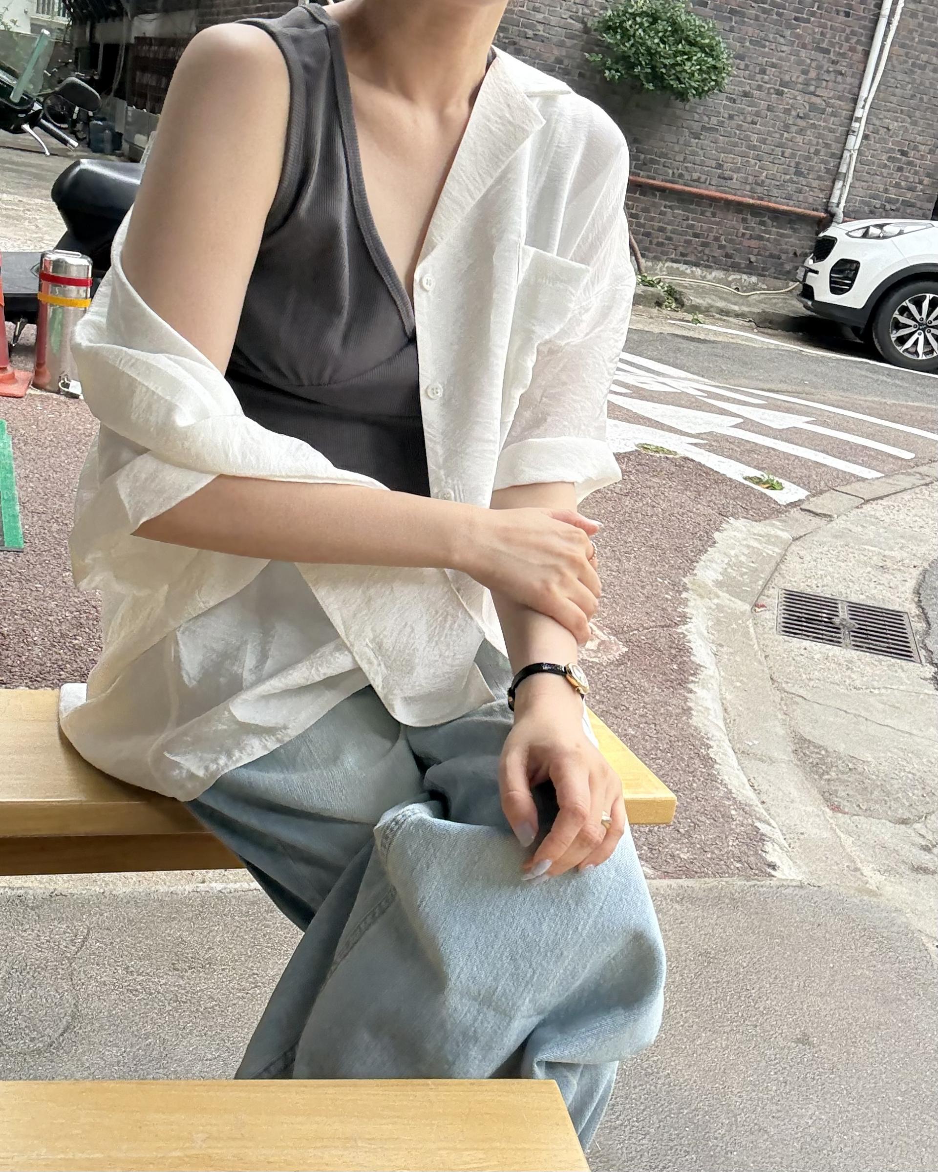 sand sleeveless (charcoal/white/olive)