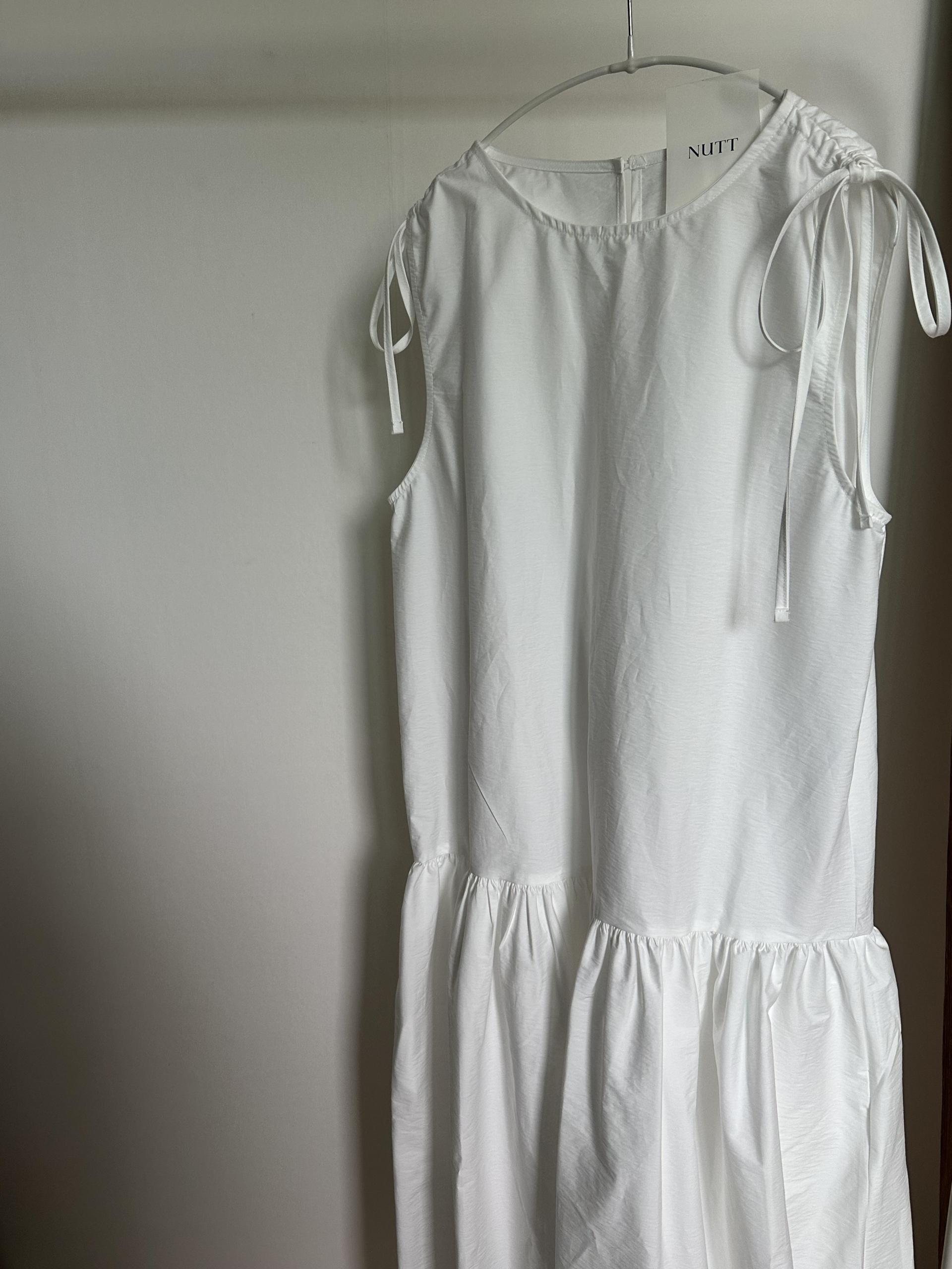 butter ribbon dress (beige/white)