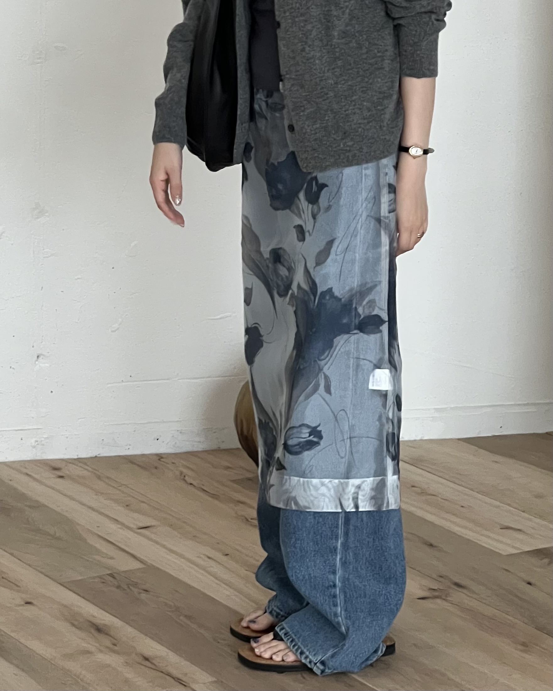 see layered skirt (grey/beige)