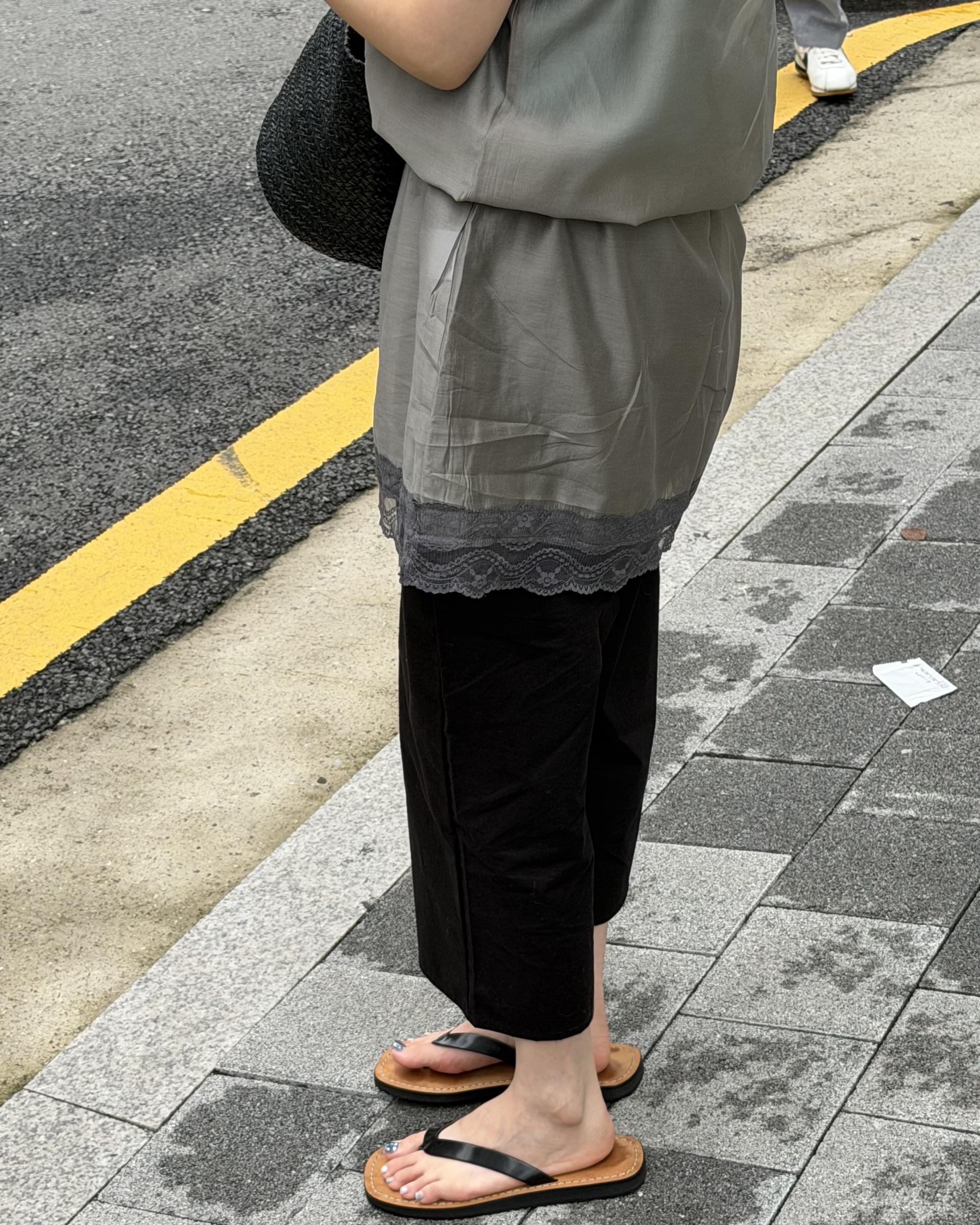 madame lace dress (butter/grey)