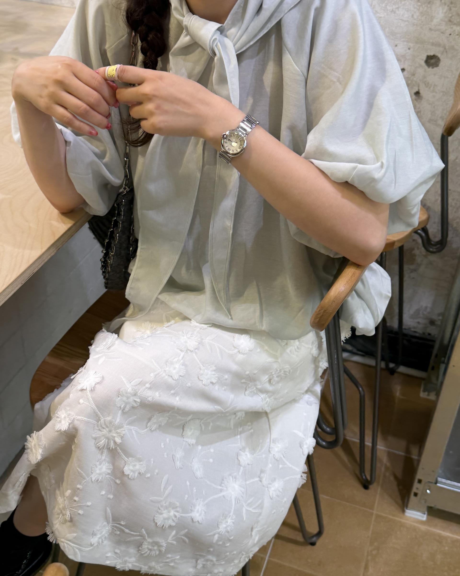 tete scarf blouse