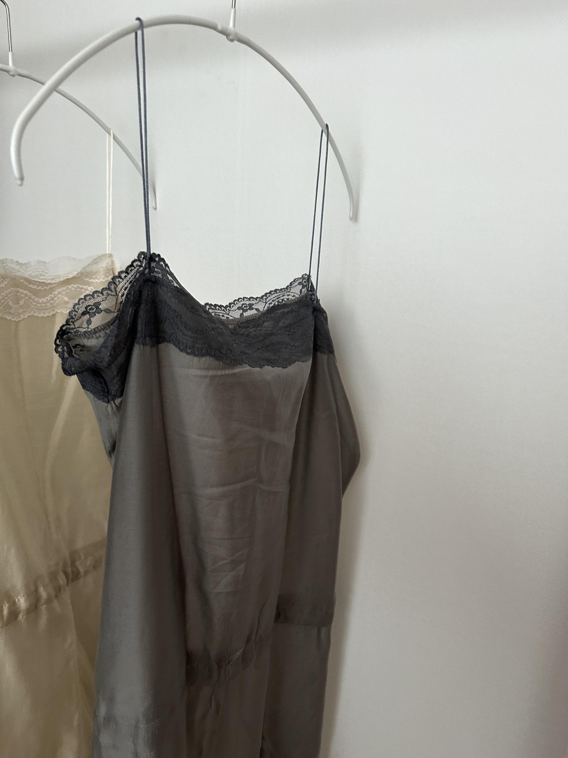 madame lace dress (butter/grey)