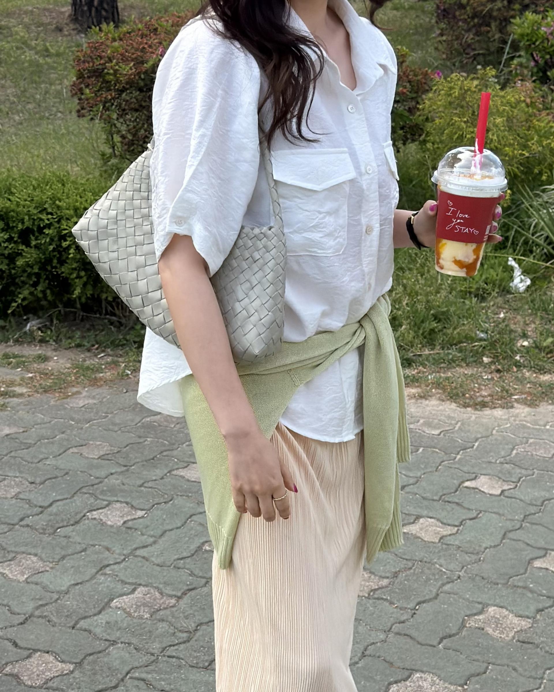 shell half shirt (cream/charcoal) 완
