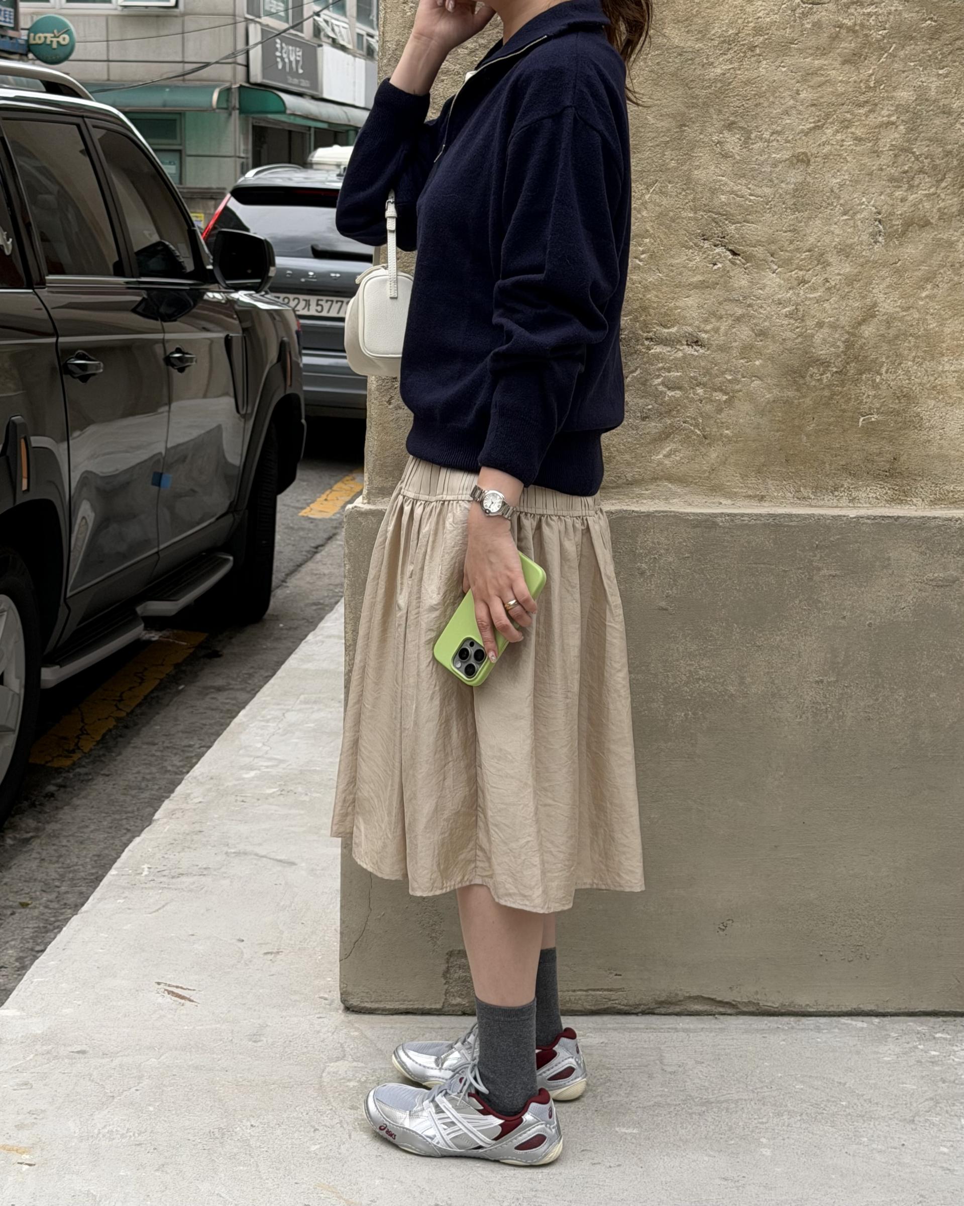 marge pintuck skirt (milk beige/charcoal)