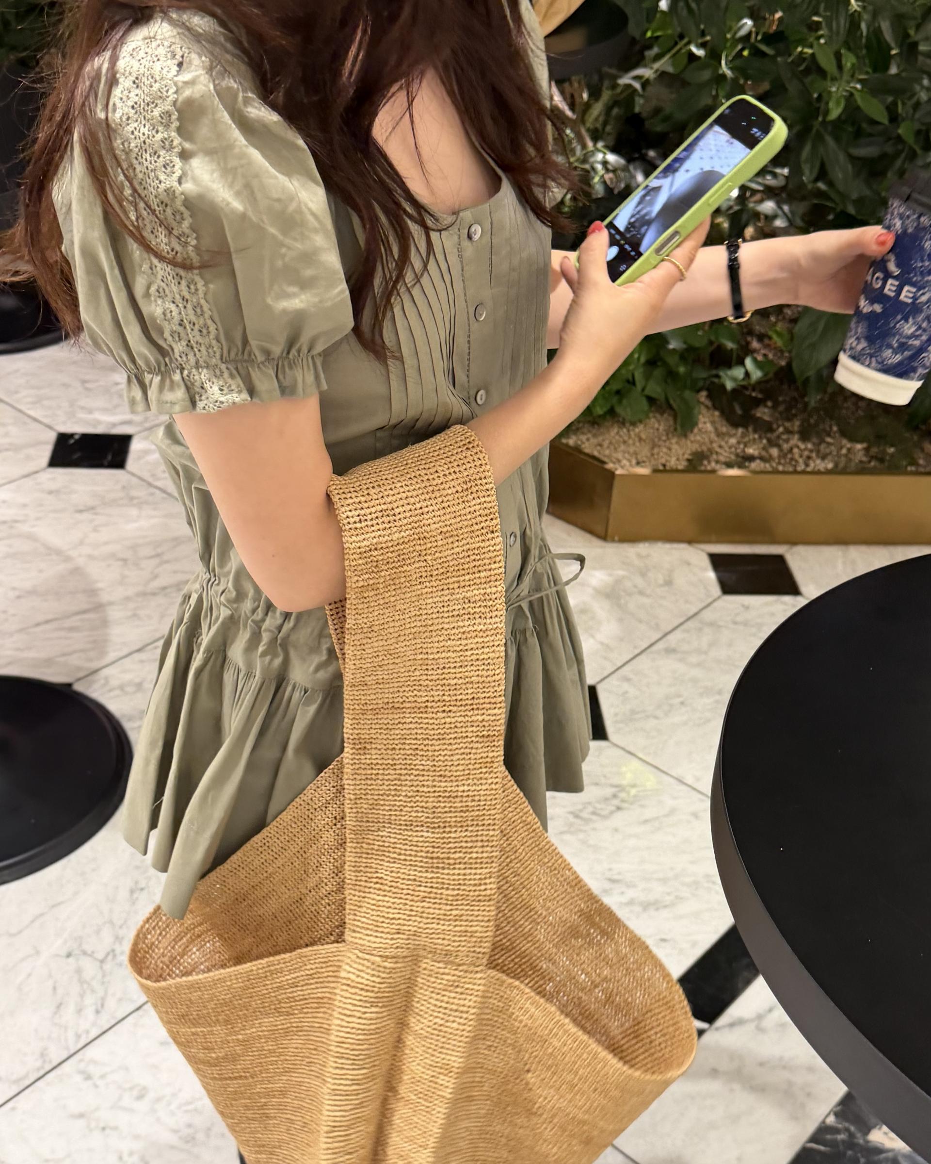 deborah pintuck dress (khaki/ivory/navy) 소재추가