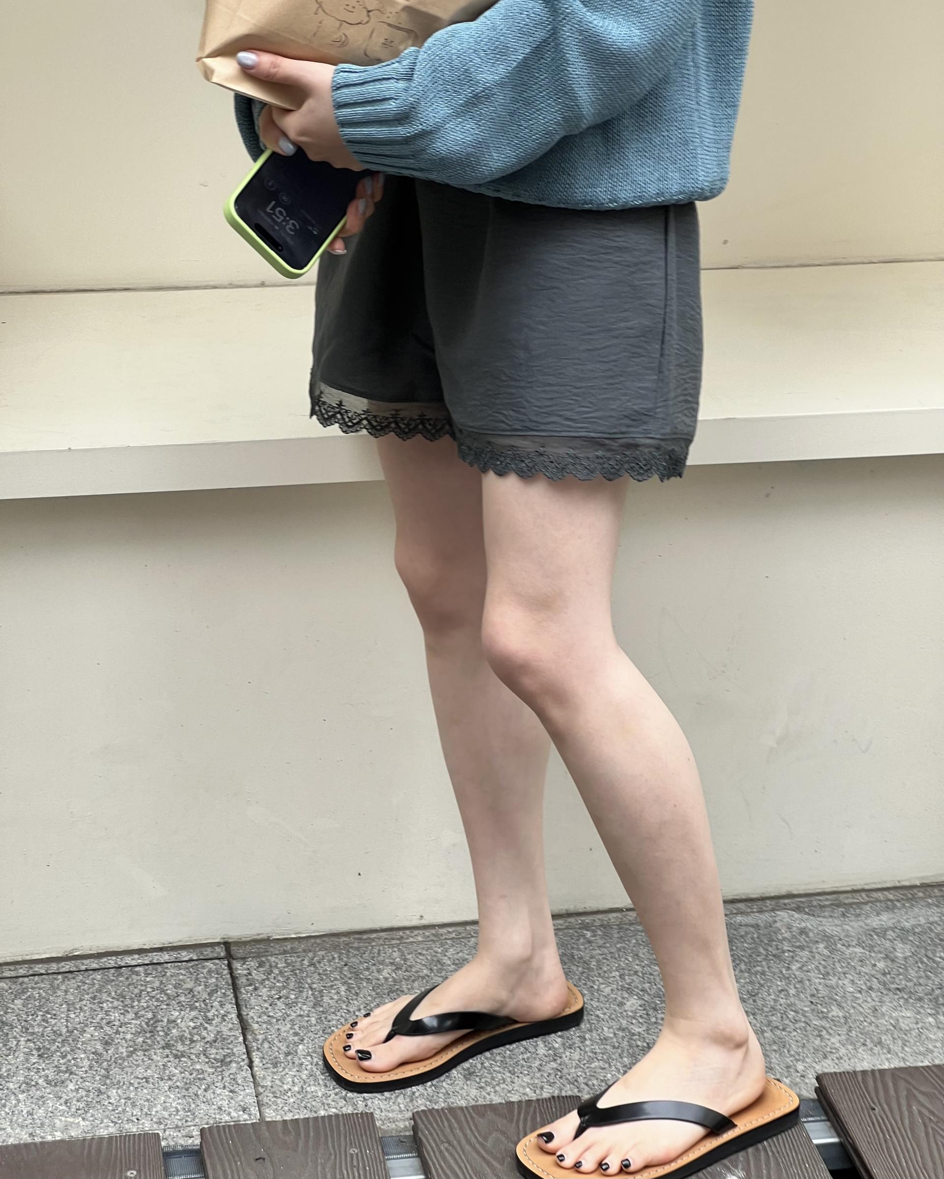 lagoon lace shorts (charcoal/melon/black)