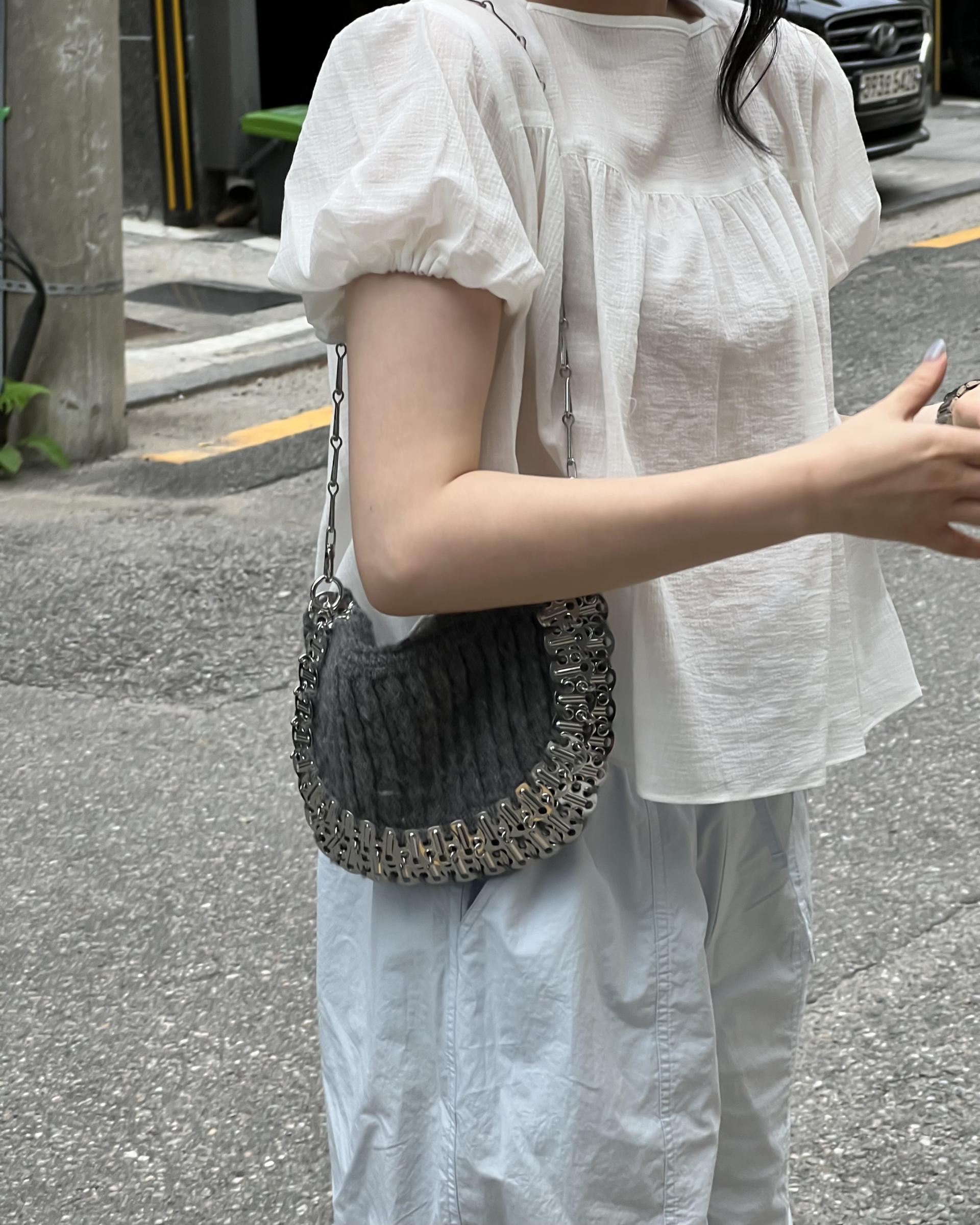 square blouse (white/brown/black)
