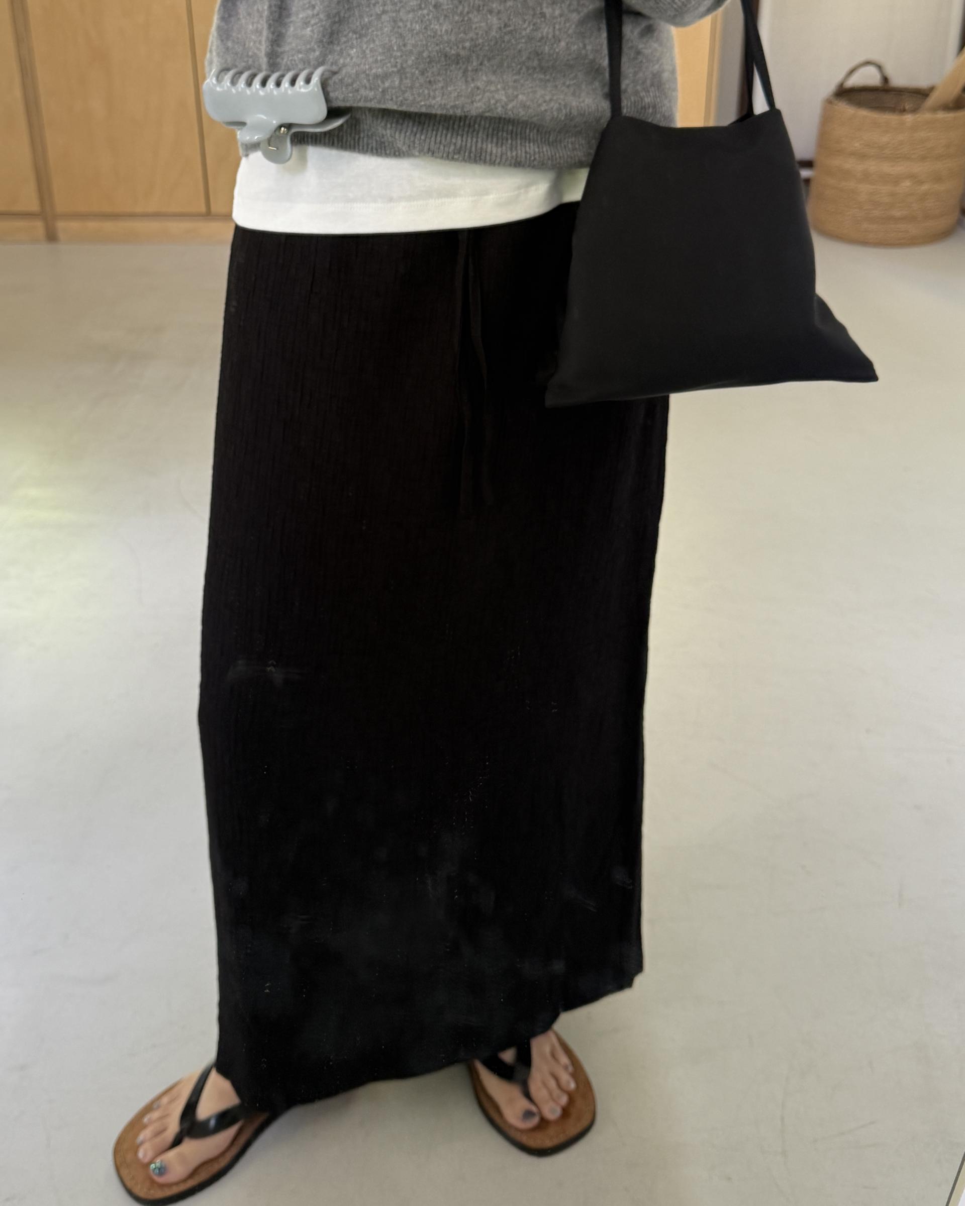 base wrinkle skirt (black/cream)
