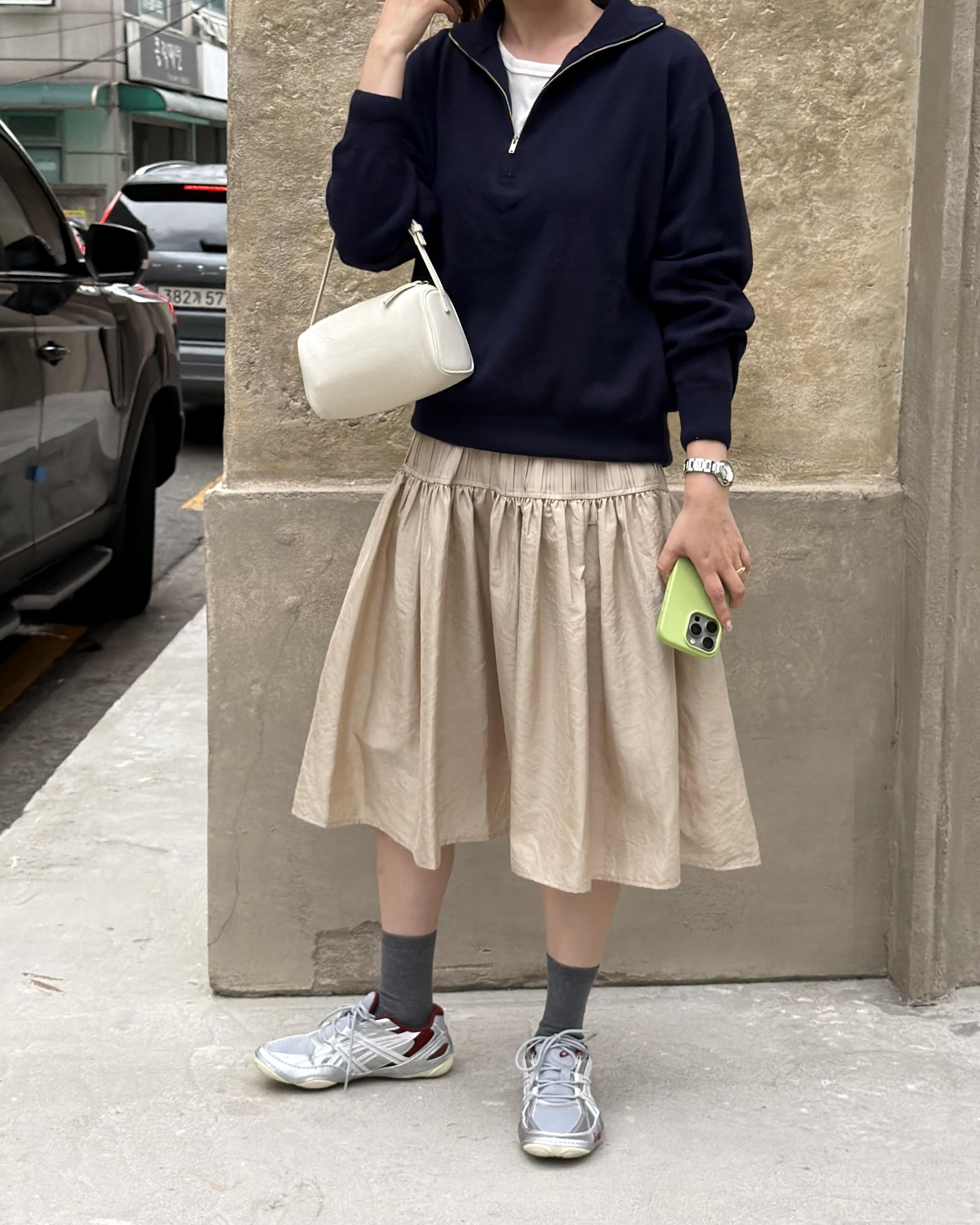 marge pintuck skirt (milk beige/charcoal)