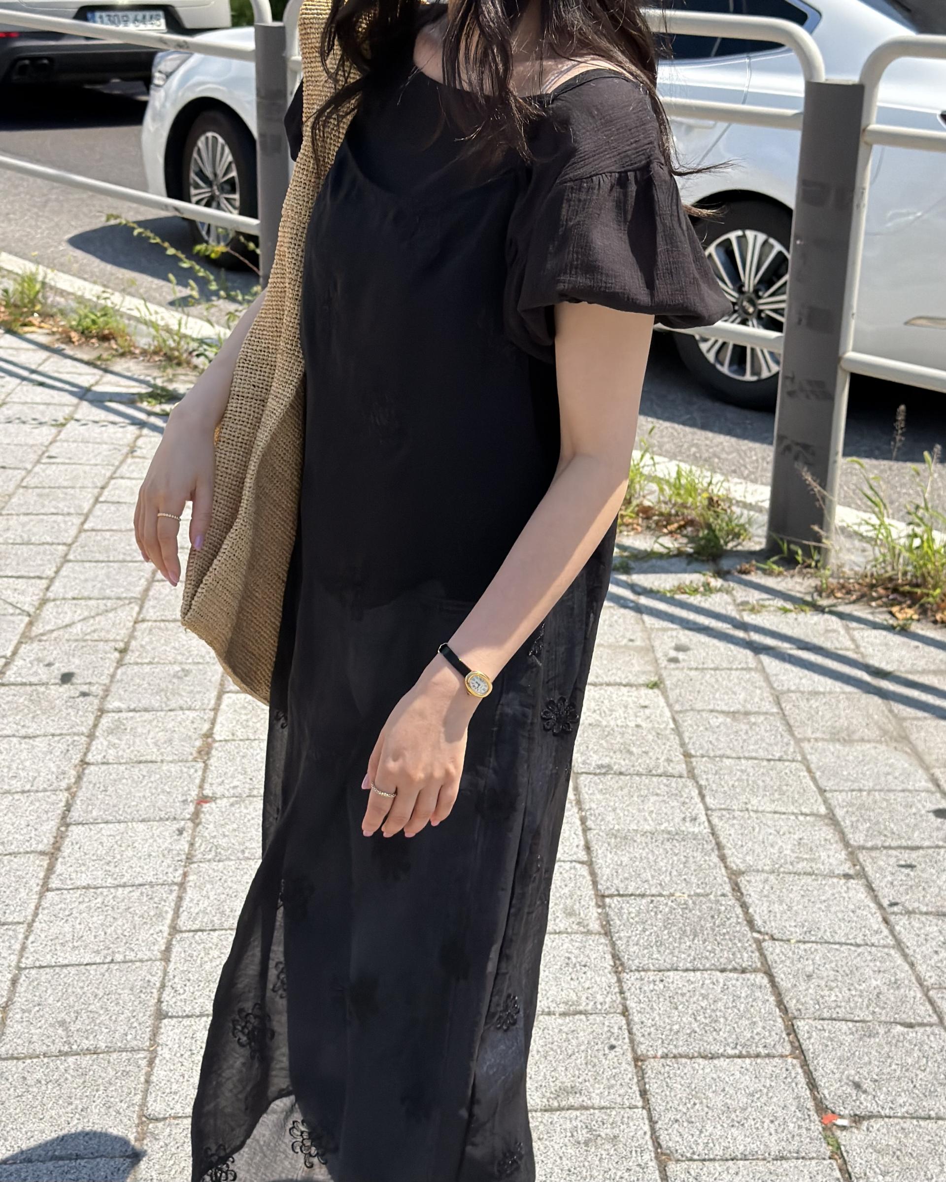square blouse (white/brown/black)
