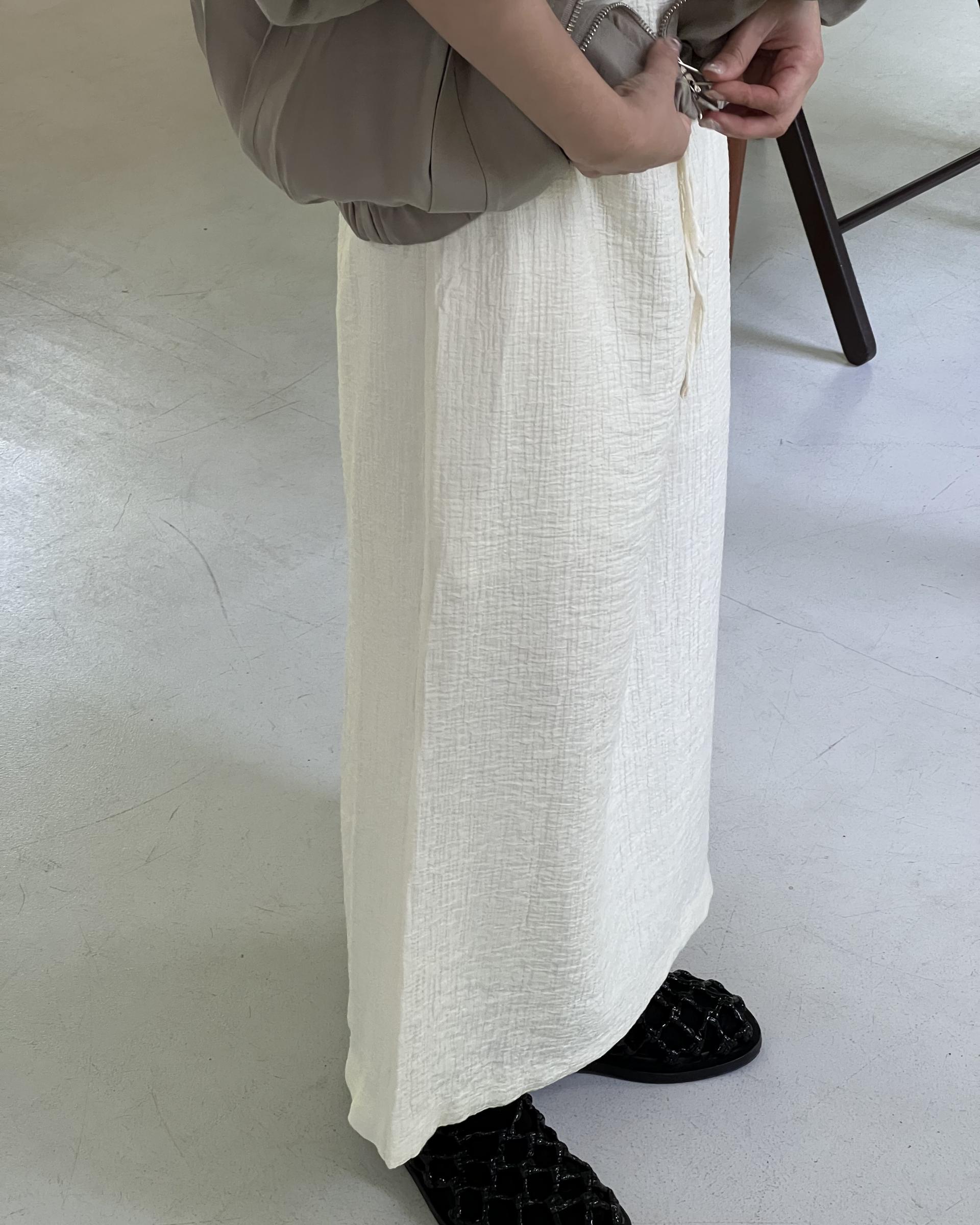 base wrinkle skirt (black/cream)