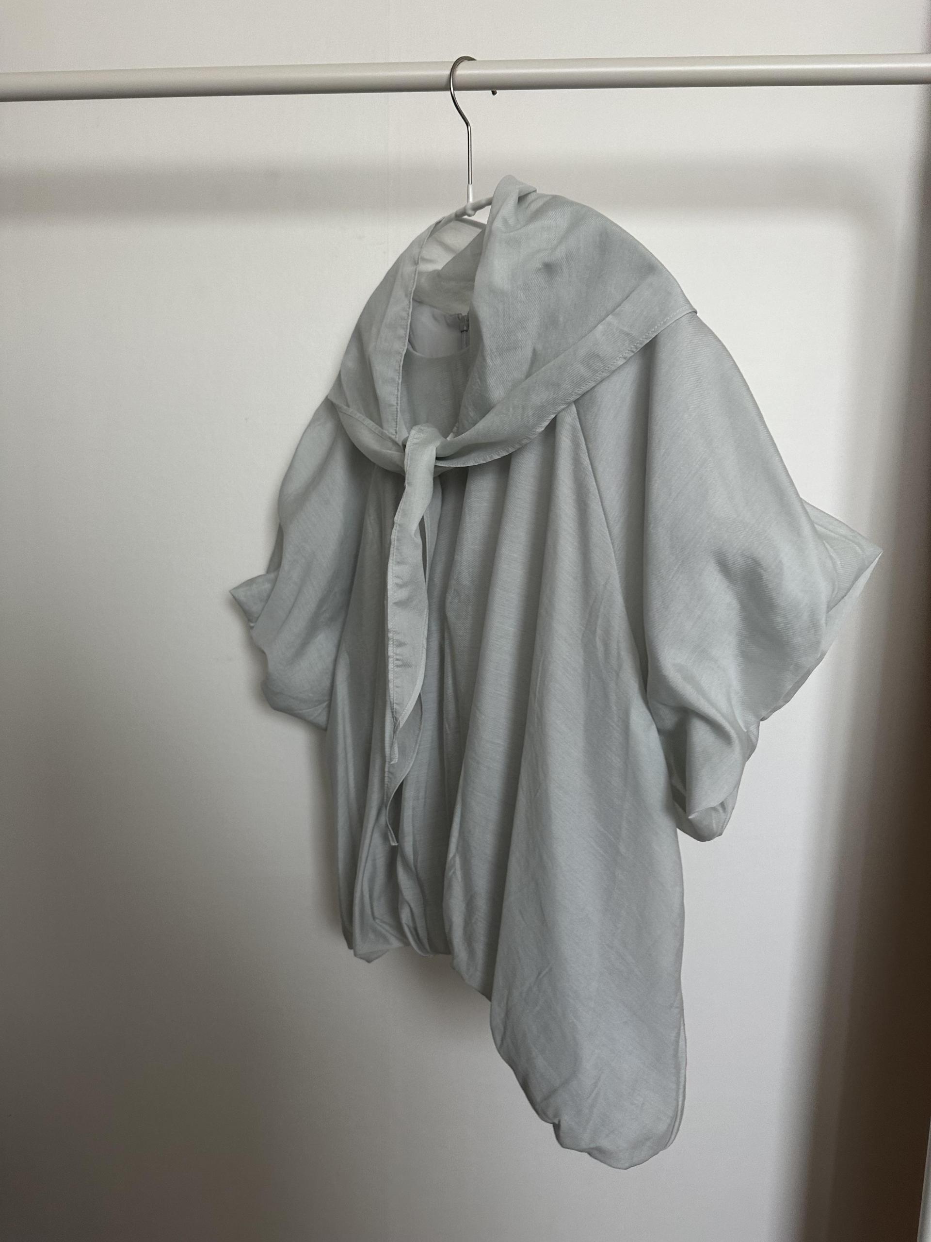tete scarf blouse