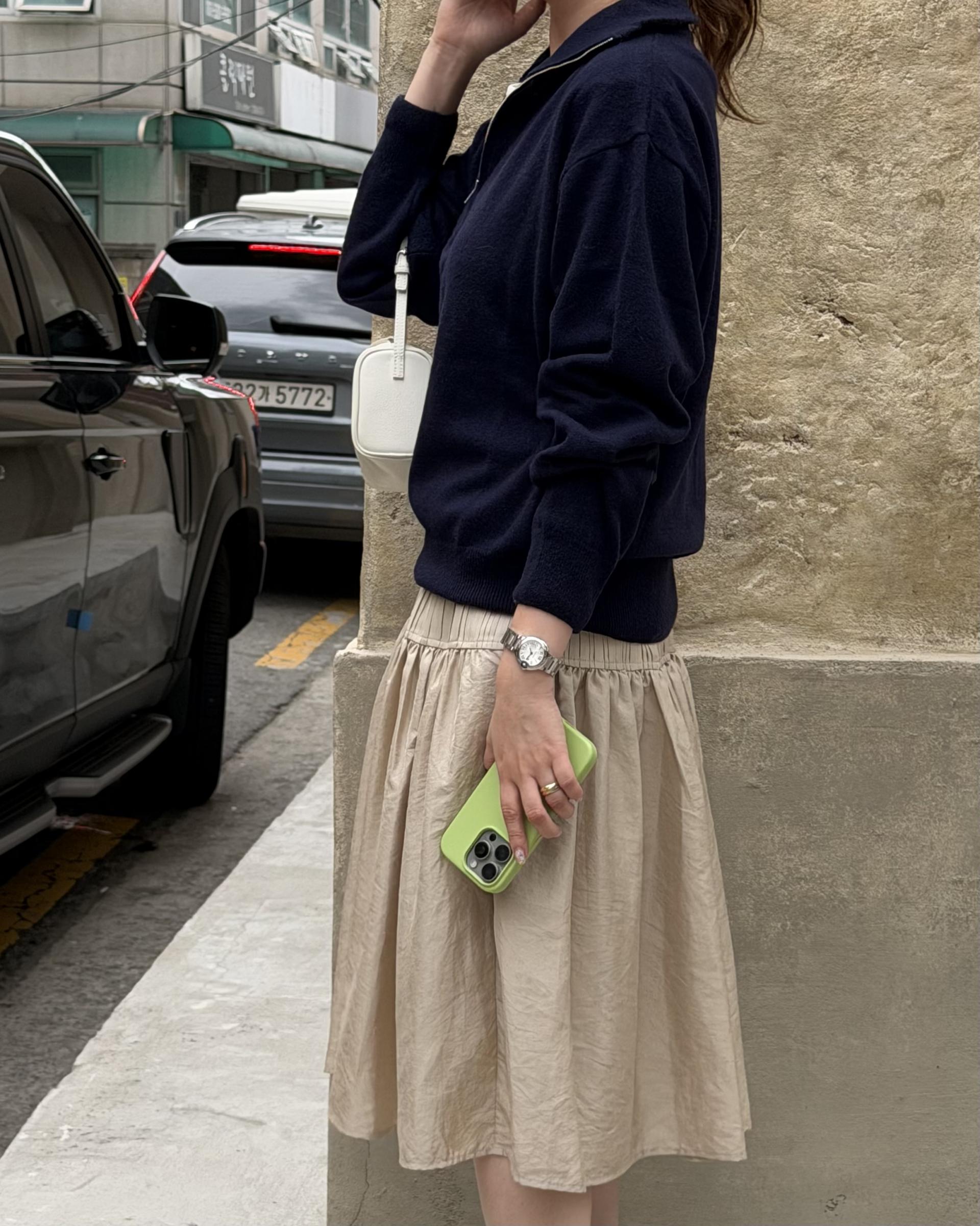 marge pintuck skirt (milk beige/charcoal)
