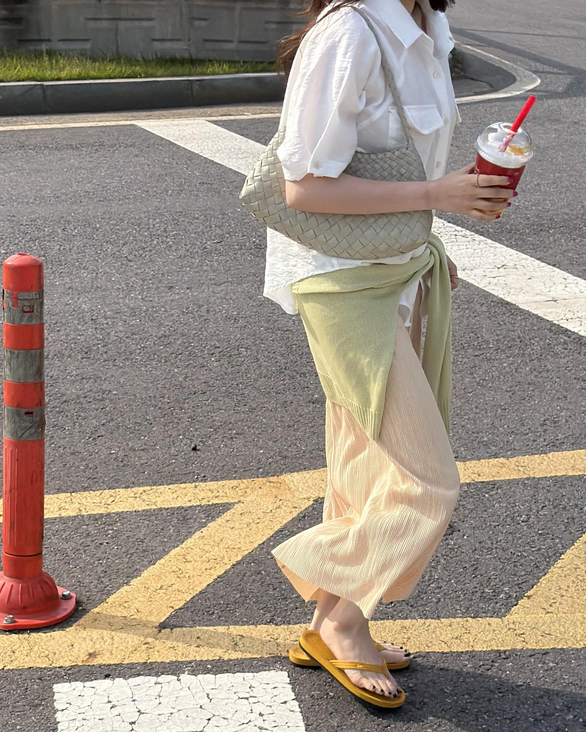 shell half shirt (cream/charcoal) 완
