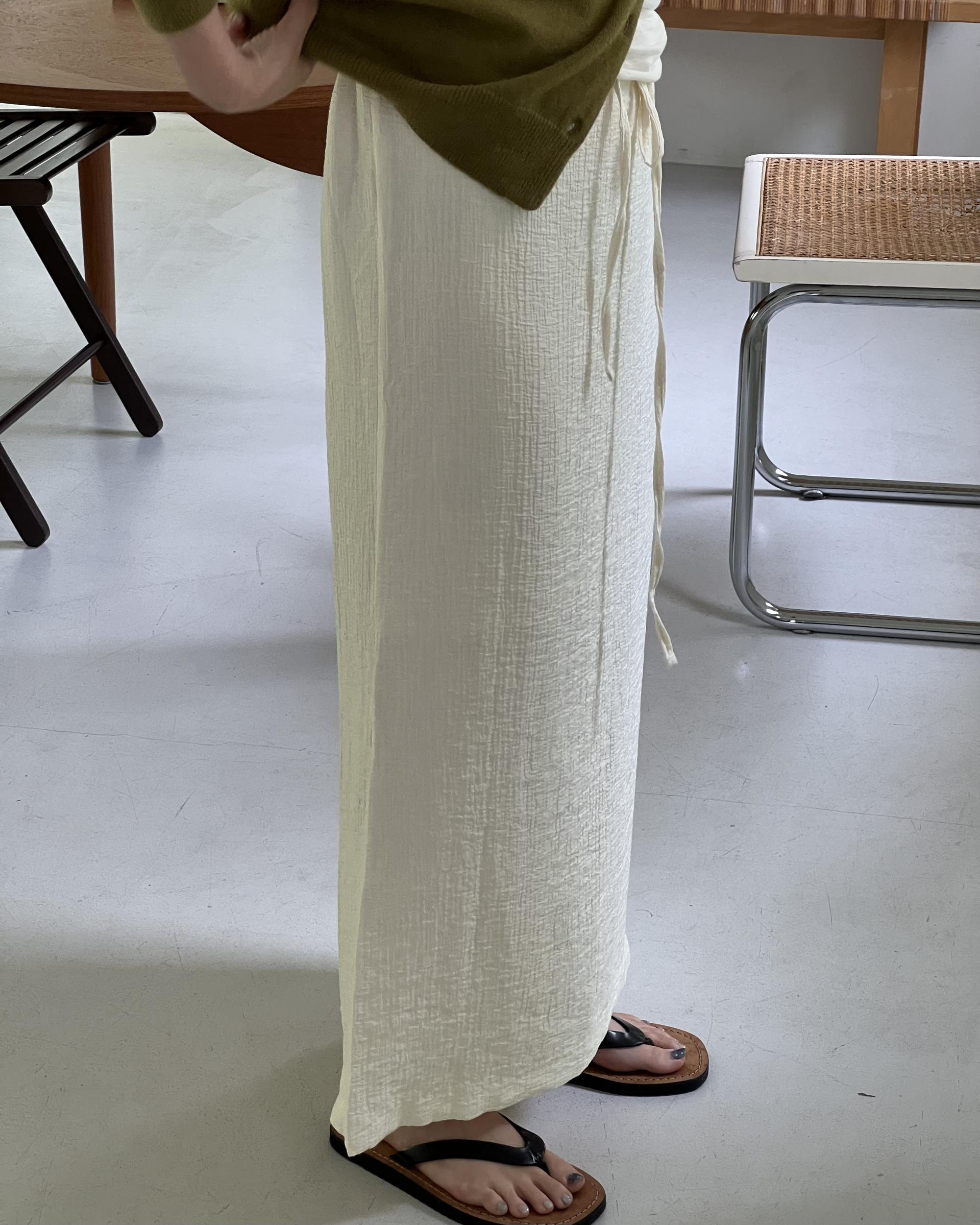 base wrinkle skirt (black/cream)