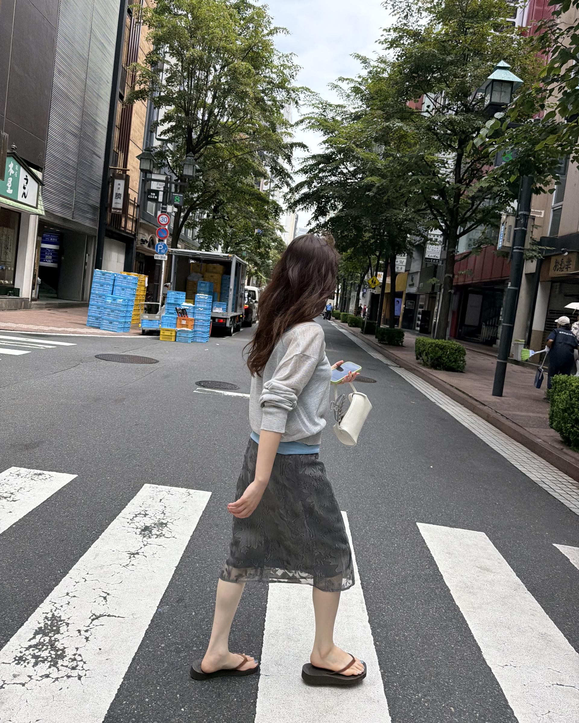 gloria midi skirt (charcoal/cream)