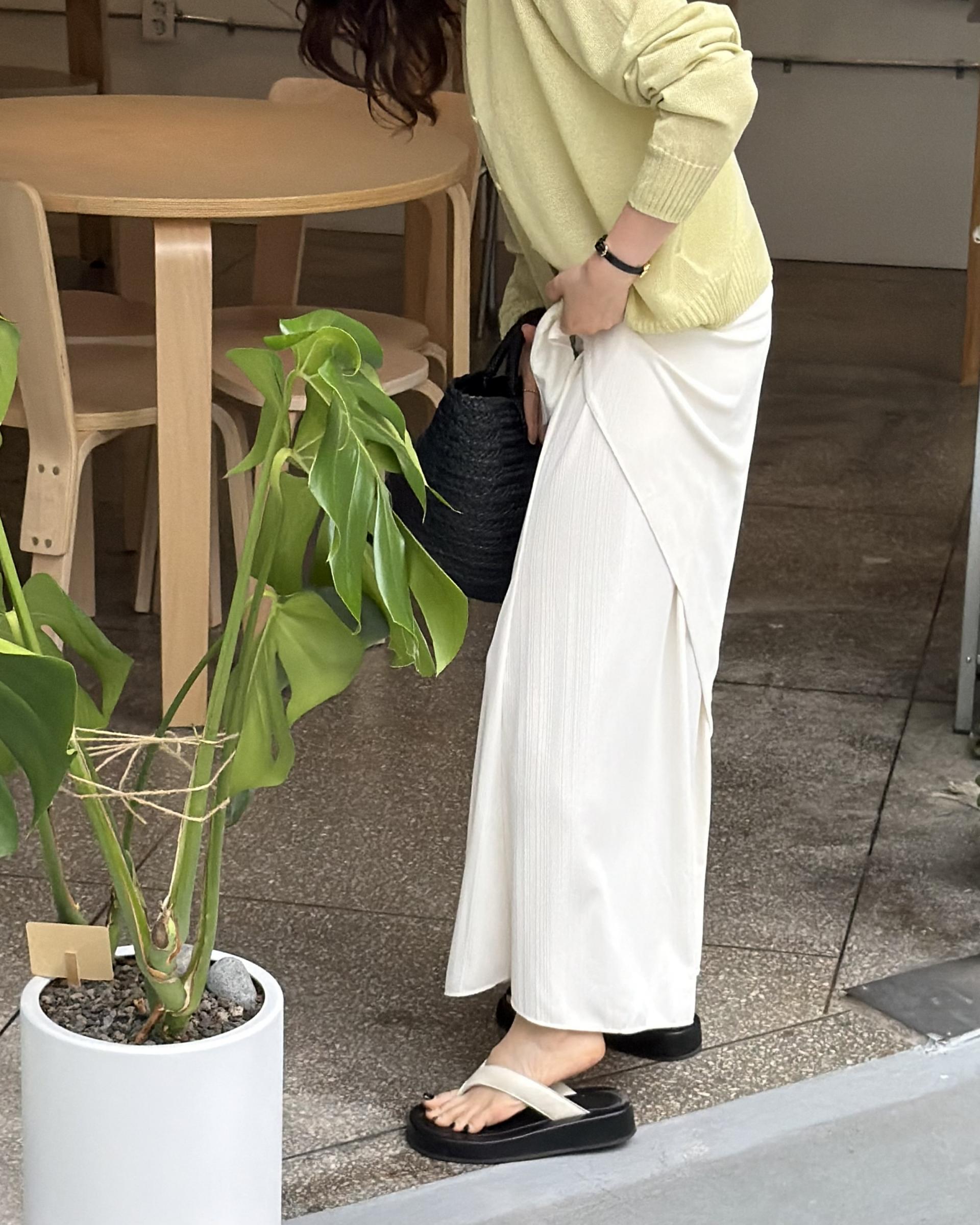noodle skit (cream/black)