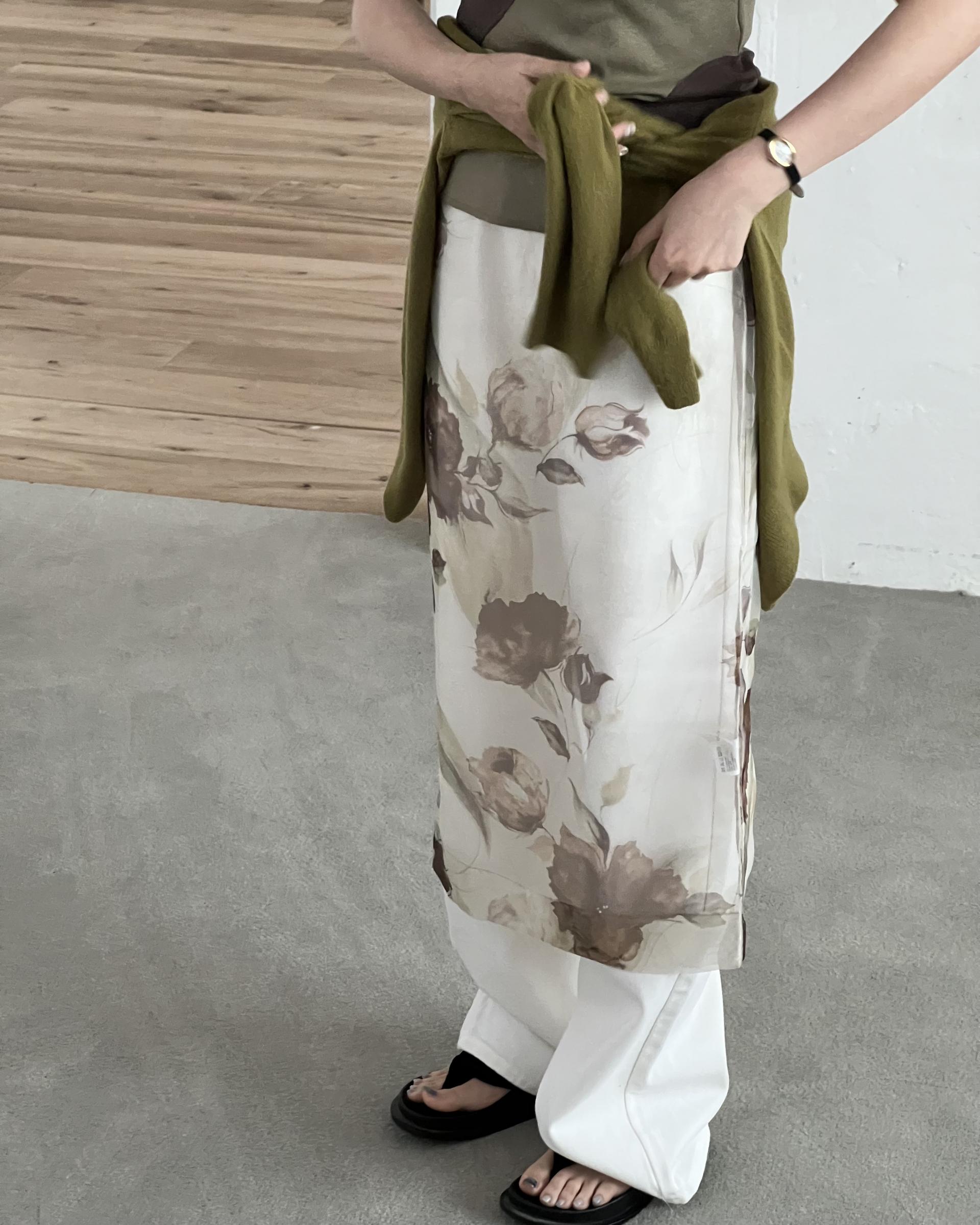 see layered skirt (grey/beige)