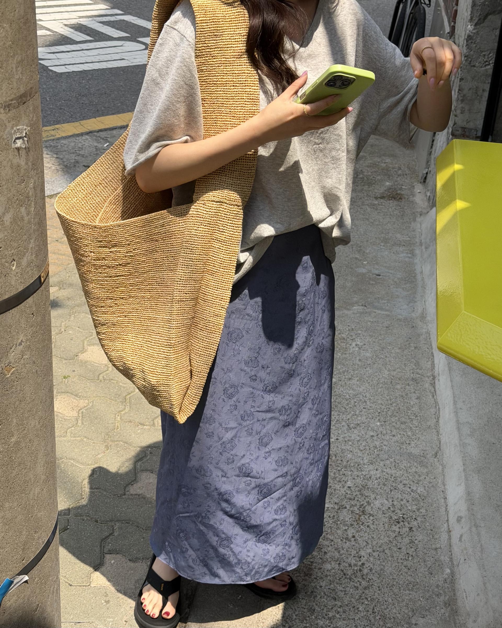 calm v-neck knit (grey/cream)