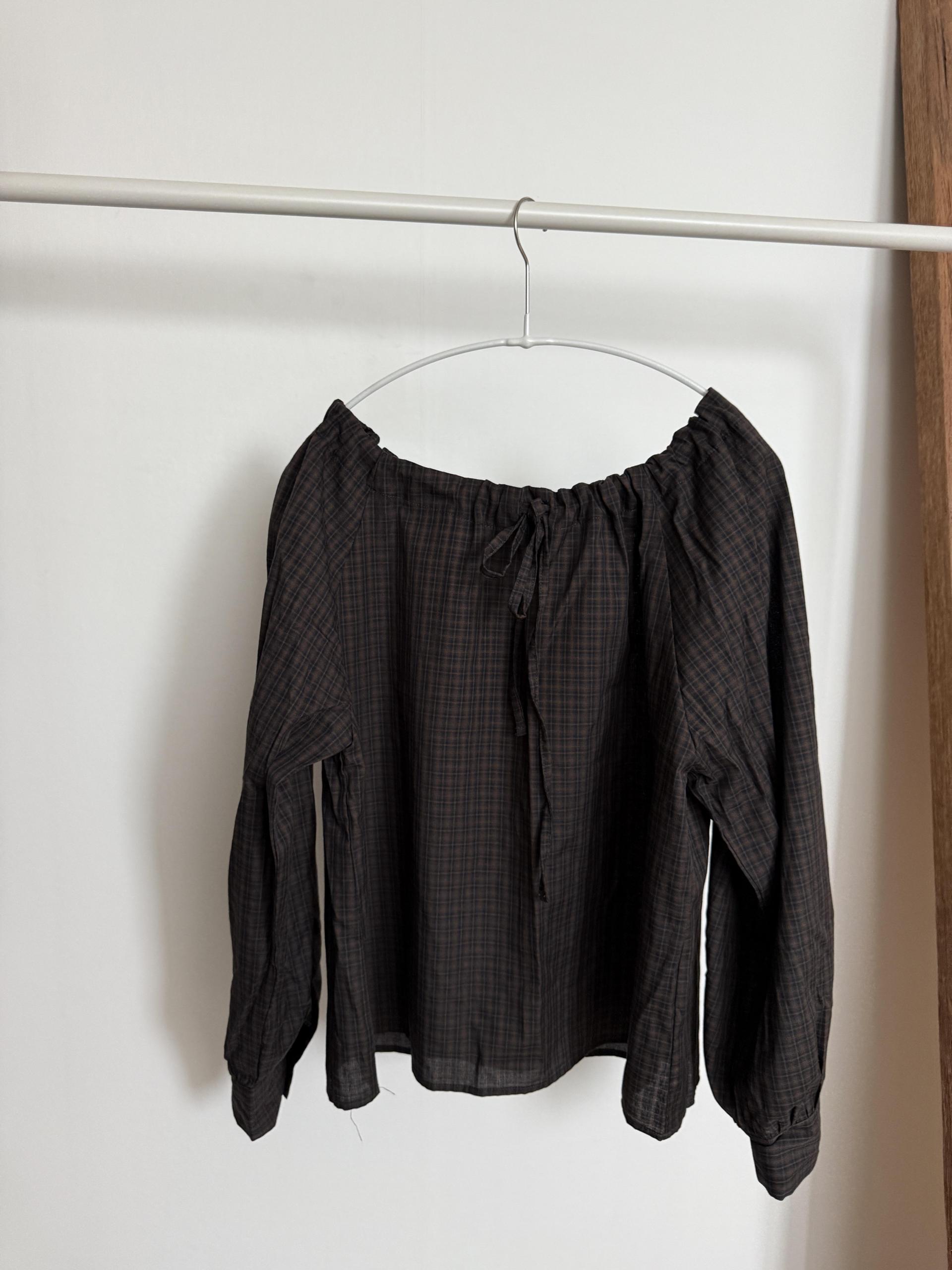 aman check blouse (brown)